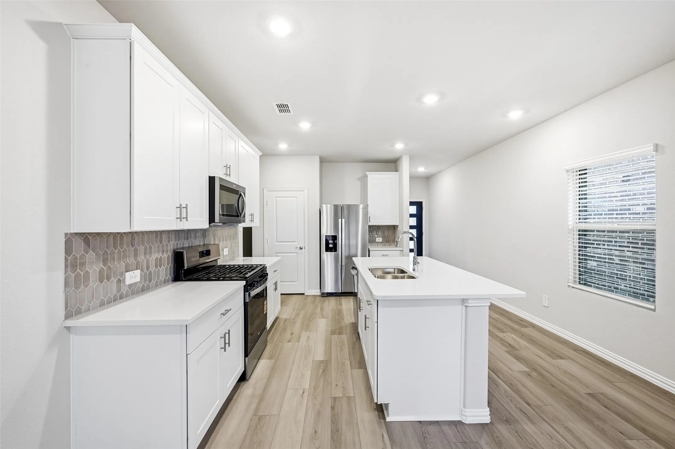 Single Family Residence For Rent in Collin County , 523 Blanton Street, Mc Kinney, Texas 75069, 4 Bedroom, 2 Bathroom, 2 Garage spaces, 1,605 Sqft, built in 2025, mls#21349701, Real Estate Agent in Mc Kinney, Homes For Rent in Collin county, Homes For Rent in Mc Kinney, Realtor in Mc Kinney Texas, Real Estate Brokerage Independent Realty Texas, Luminita Cordes Realtor