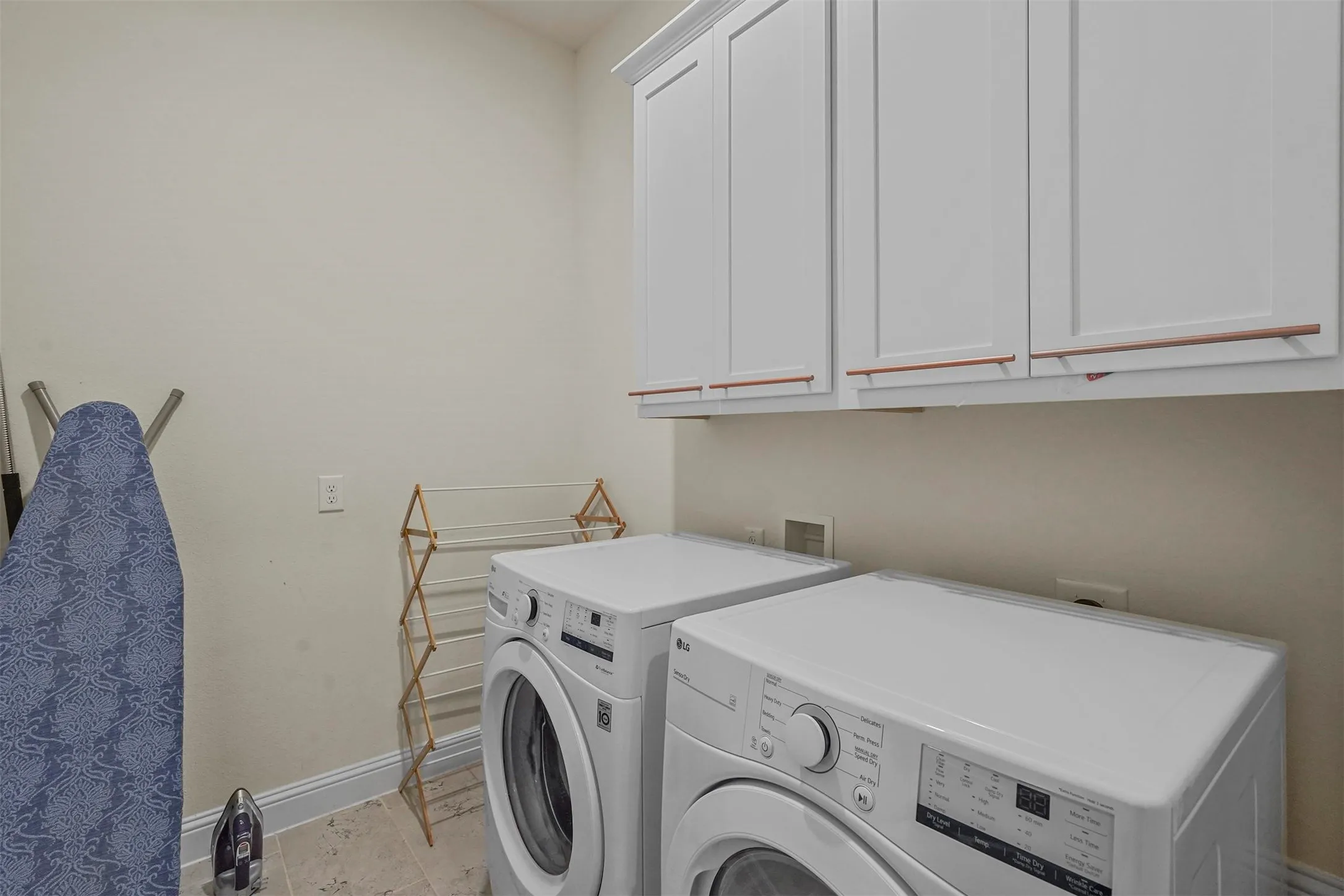 Single Family Residence For Rent in Collin County , 3206 Mattie Grey Lane, Melissa, Texas 75454, 4 Bedroom, 3 Bathroom, 2 Garage spaces, 2,374 Sqft, built in 2021, mls#21349703, Real Estate Agent in Melissa, Homes For Rent in Collin county, Homes For Rent in Melissa, Realtor in Melissa Texas, Real Estate Brokerage Independent Realty Texas, Luminita Cordes Realtor