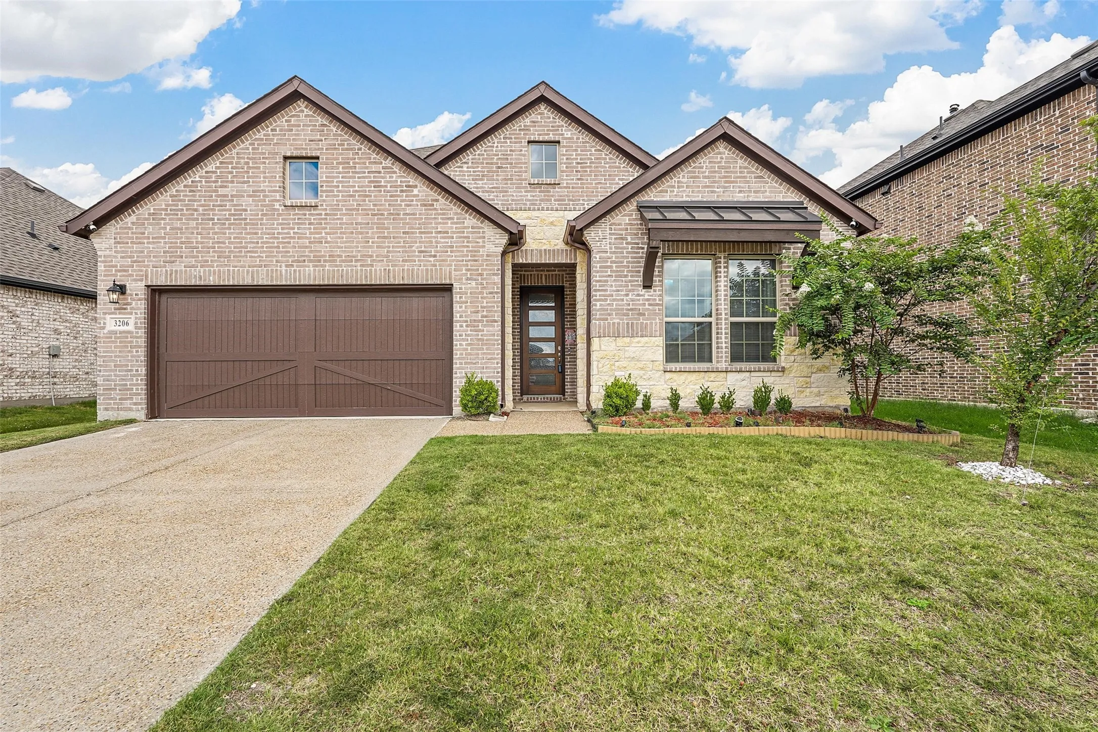 Single Family Residence For Rent in Collin County , 3206 Mattie Grey Lane, Melissa, Texas 75454, 4 Bedroom, 3 Bathroom, 2 Garage spaces, 2,374 Sqft, built in 2021, mls#21349703, Real Estate Agent in Melissa, Homes For Rent in Collin county, Homes For Rent in Melissa, Realtor in Melissa Texas, Real Estate Brokerage Independent Realty Texas, Luminita Cordes Realtor