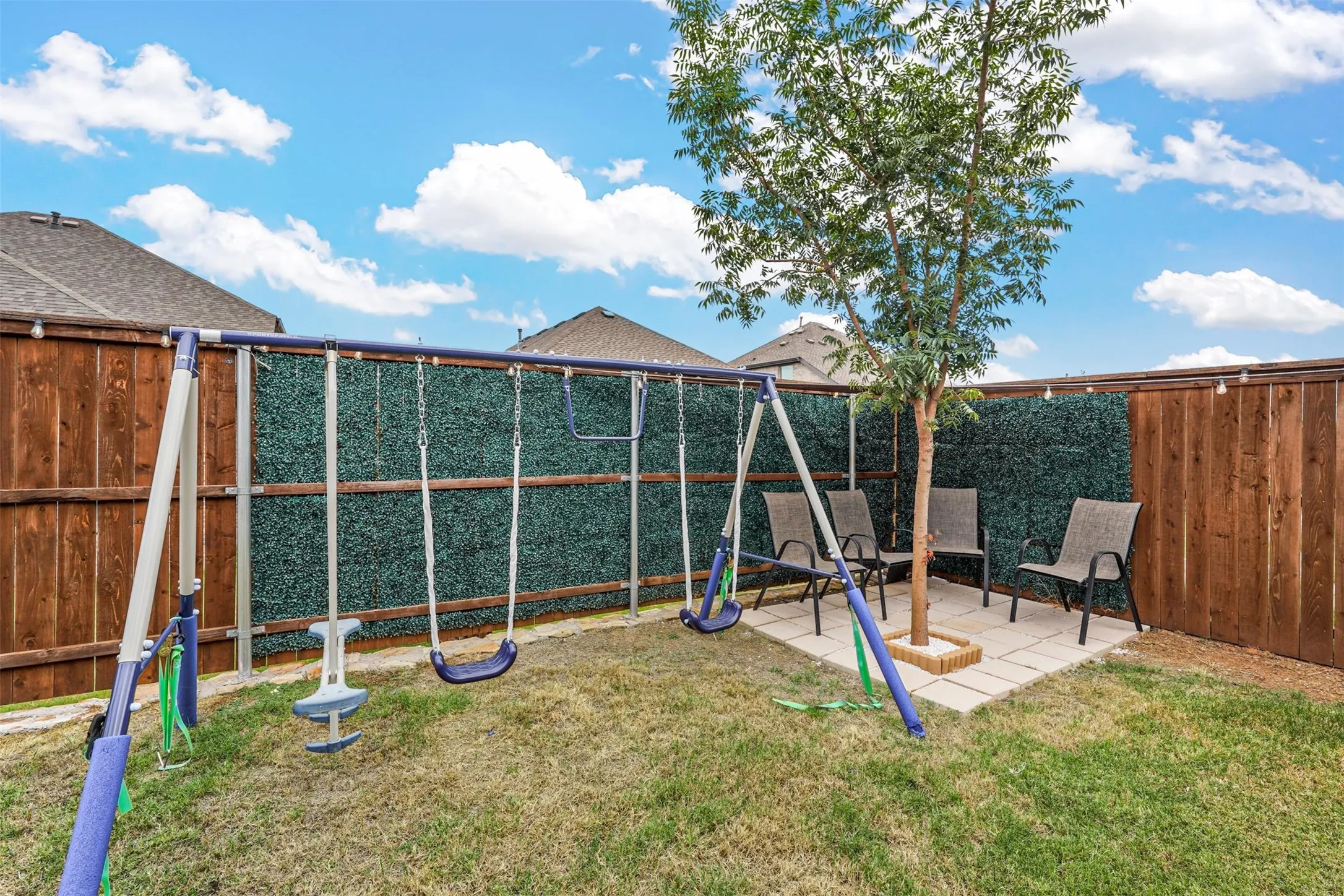 Single Family Residence For Rent in Collin County , 3206 Mattie Grey Lane, Melissa, Texas 75454, 4 Bedroom, 3 Bathroom, 2 Garage spaces, 2,374 Sqft, built in 2021, mls#21349703, Real Estate Agent in Melissa, Homes For Rent in Collin county, Homes For Rent in Melissa, Realtor in Melissa Texas, Real Estate Brokerage Independent Realty Texas, Luminita Cordes Realtor