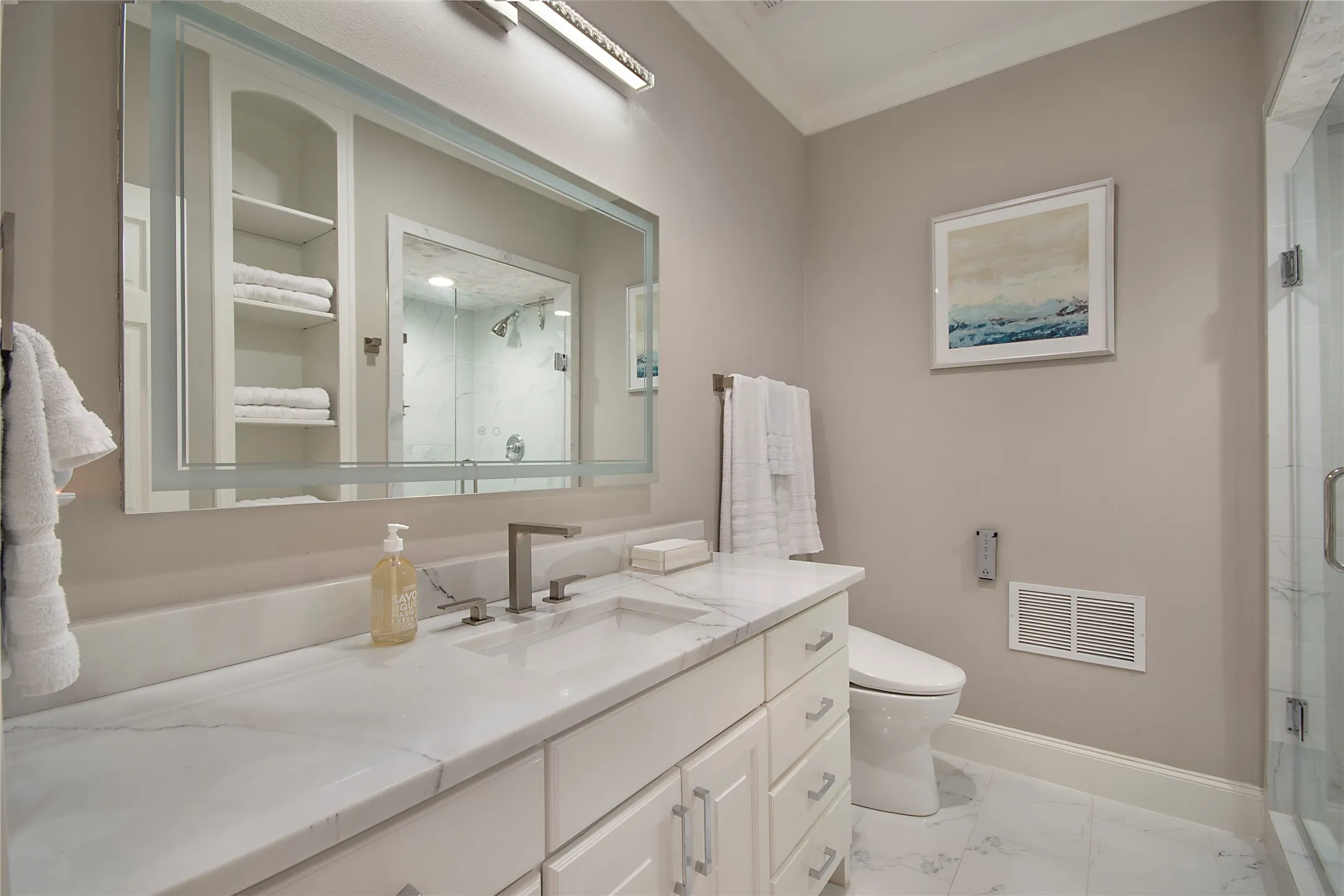 Single Family Residence For Sale in Dallas County , 3210 Beverly Drive, Highland Park, Texas 75205, 6 Bedroom, 7 Bathroom, 2 Garage spaces, 5,969 Sqft, built in 1941, mls#21349580, Real Estate Agent in Highland Park, Homes For Sale in Dallas county, Homes For Sale in Highland Park, Realtor in Highland Park Texas, Real Estate Brokerage Independent Realty Texas, Luminita Cordes Realtor