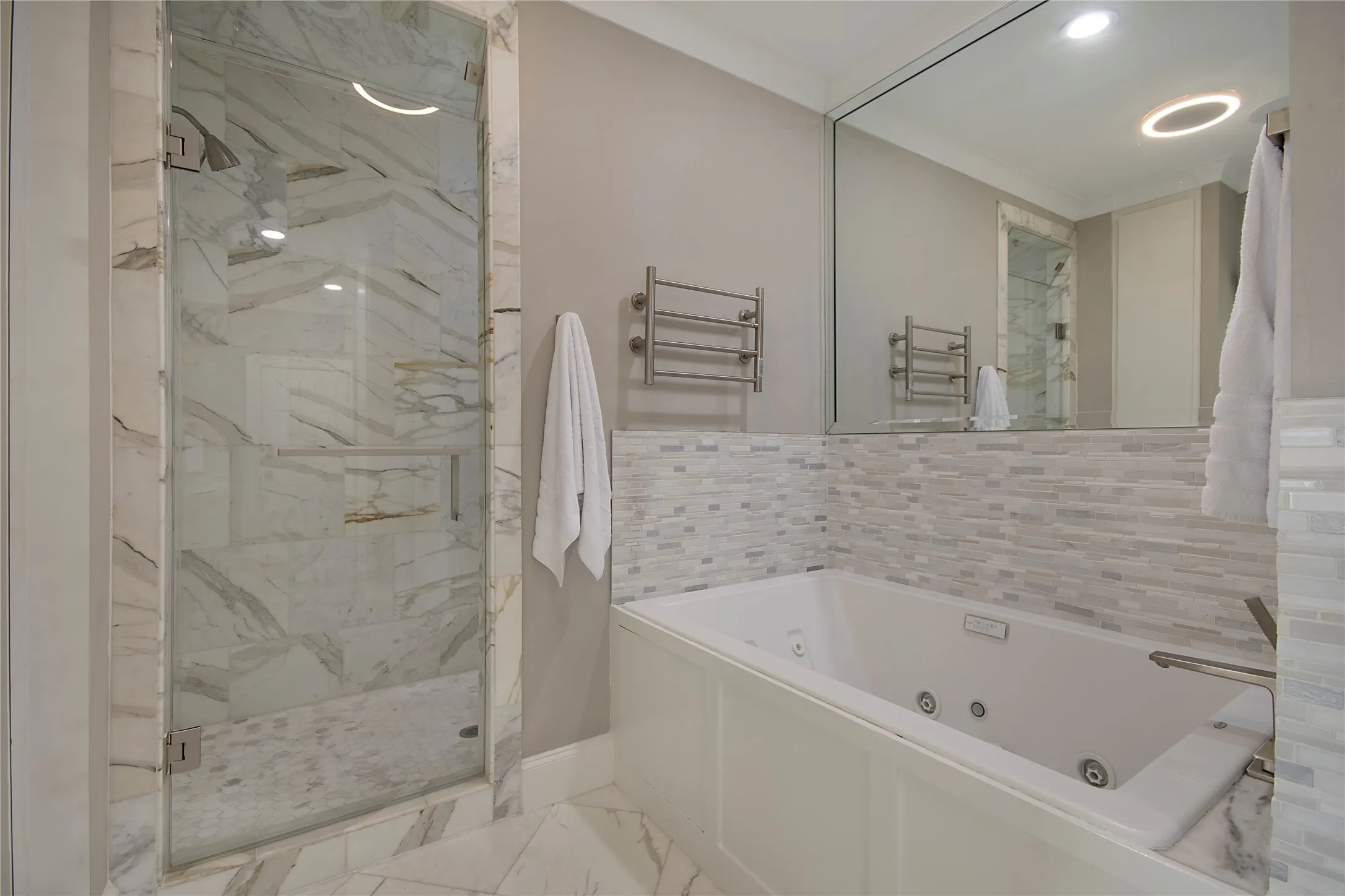 Single Family Residence For Sale in Dallas County , 3210 Beverly Drive, Highland Park, Texas 75205, 6 Bedroom, 7 Bathroom, 2 Garage spaces, 5,969 Sqft, built in 1941, mls#21349580, Real Estate Agent in Highland Park, Homes For Sale in Dallas county, Homes For Sale in Highland Park, Realtor in Highland Park Texas, Real Estate Brokerage Independent Realty Texas, Luminita Cordes Realtor