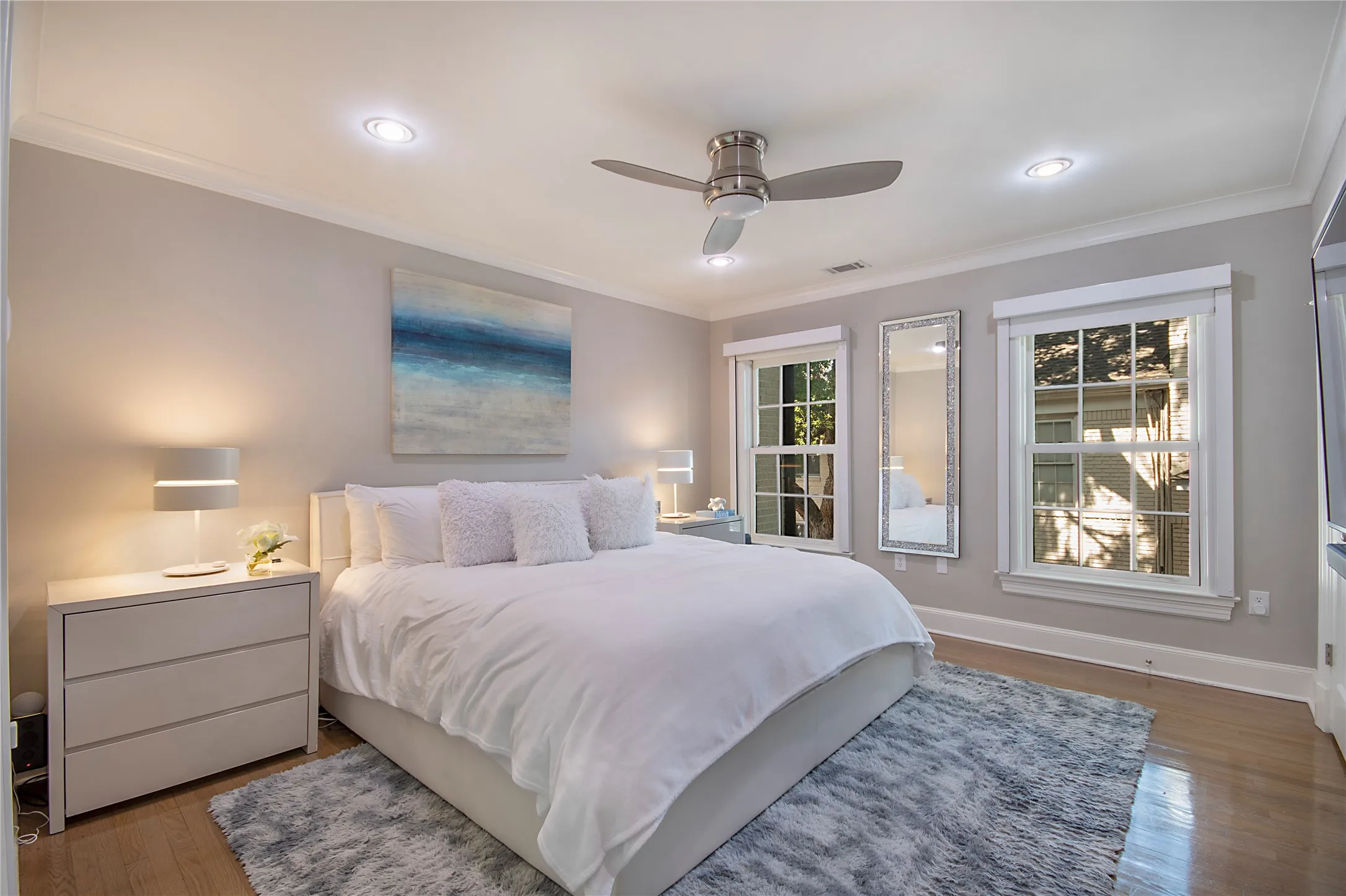 Single Family Residence For Sale in Dallas County , 3210 Beverly Drive, Highland Park, Texas 75205, 6 Bedroom, 7 Bathroom, 2 Garage spaces, 5,969 Sqft, built in 1941, mls#21349580, Real Estate Agent in Highland Park, Homes For Sale in Dallas county, Homes For Sale in Highland Park, Realtor in Highland Park Texas, Real Estate Brokerage Independent Realty Texas, Luminita Cordes Realtor