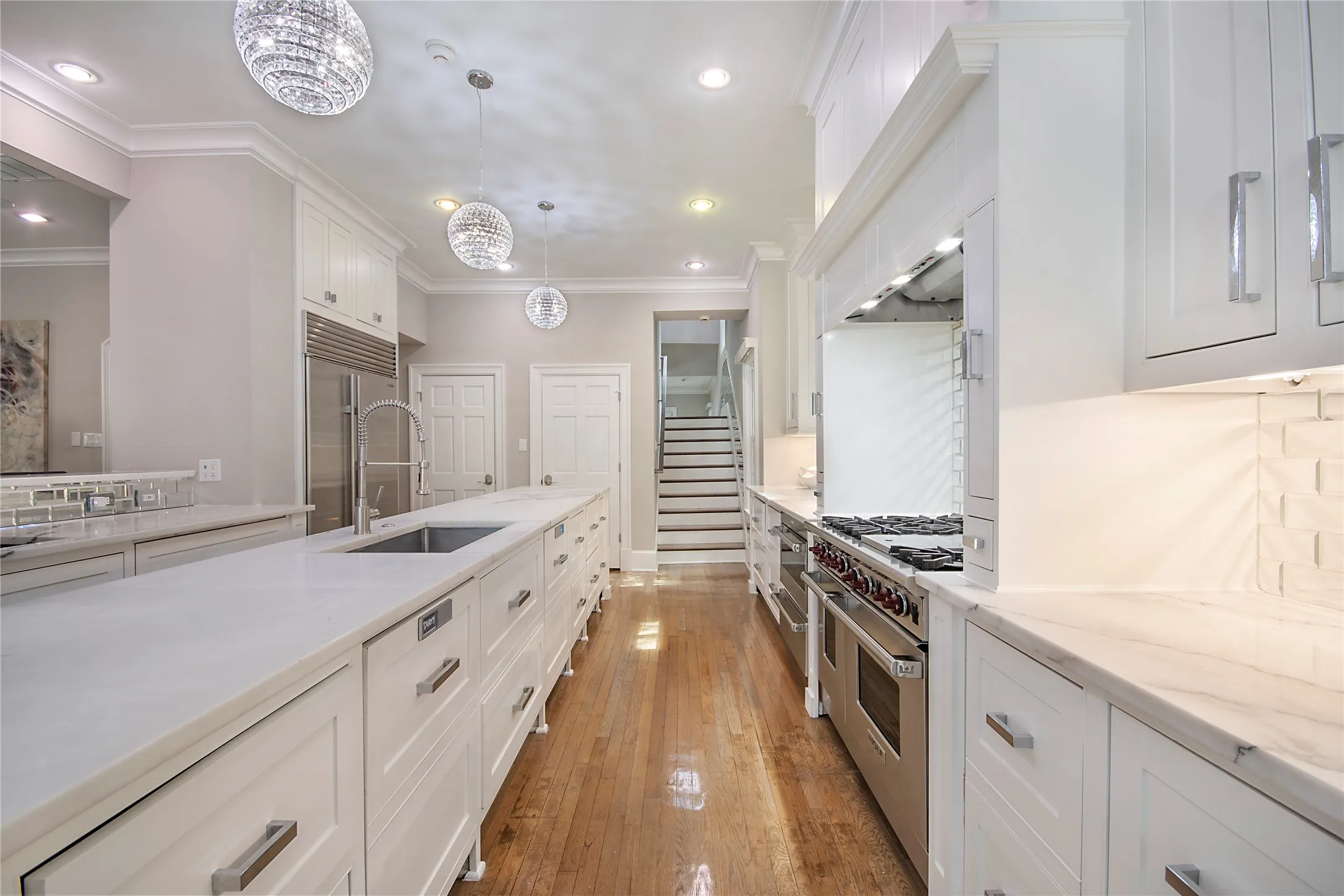 Single Family Residence For Sale in Dallas County , 3210 Beverly Drive, Highland Park, Texas 75205, 6 Bedroom, 7 Bathroom, 2 Garage spaces, 5,969 Sqft, built in 1941, mls#21349580, Real Estate Agent in Highland Park, Homes For Sale in Dallas county, Homes For Sale in Highland Park, Realtor in Highland Park Texas, Real Estate Brokerage Independent Realty Texas, Luminita Cordes Realtor