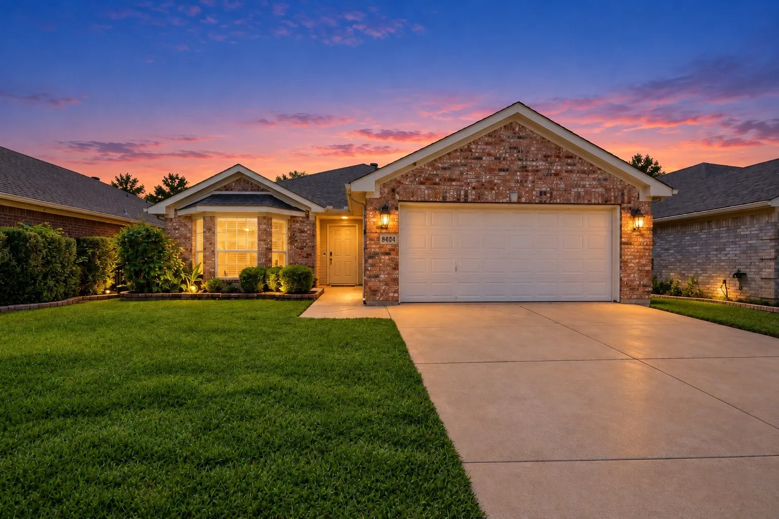 Single Family Residence For Sale in Tarrant County , 8404 Bowspirit Lane, Fort Worth, Texas 76053, 3 Bedroom, 2 Bathroom, 2 Garage spaces, 1,546 Sqft, built in 2003, mls#21348659, Real Estate Agent in Fort Worth, Homes For Sale in Tarrant county, Homes For Sale in Fort Worth, Realtor in Fort Worth Texas, Real Estate Brokerage Independent Realty Texas, Luminita Cordes Realtor