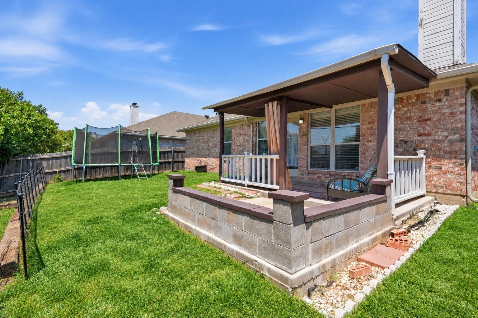 Single Family Residence For Sale in Tarrant County , 8404 Bowspirit Lane, Fort Worth, Texas 76053, 3 Bedroom, 2 Bathroom, 2 Garage spaces, 1,546 Sqft, built in 2003, mls#21348659, Real Estate Agent in Fort Worth, Homes For Sale in Tarrant county, Homes For Sale in Fort Worth, Realtor in Fort Worth Texas, Real Estate Brokerage Independent Realty Texas, Luminita Cordes Realtor