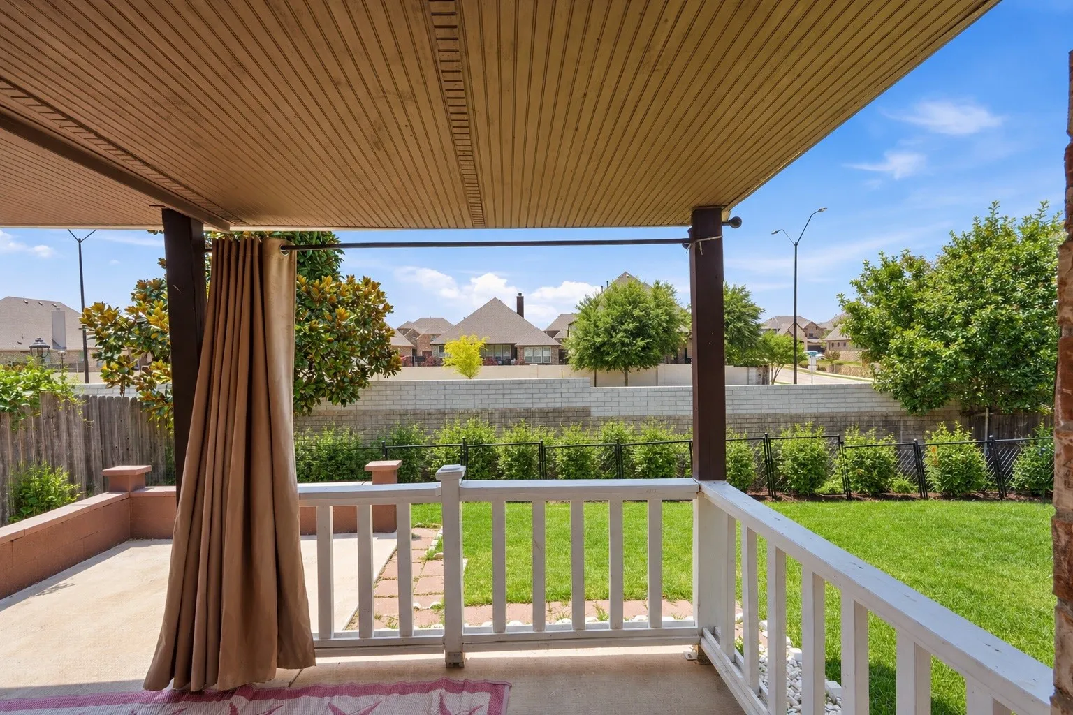 Single Family Residence For Sale in Tarrant County , 8404 Bowspirit Lane, Fort Worth, Texas 76053, 3 Bedroom, 2 Bathroom, 2 Garage spaces, 1,546 Sqft, built in 2003, mls#21348659, Real Estate Agent in Fort Worth, Homes For Sale in Tarrant county, Homes For Sale in Fort Worth, Realtor in Fort Worth Texas, Real Estate Brokerage Independent Realty Texas, Luminita Cordes Realtor