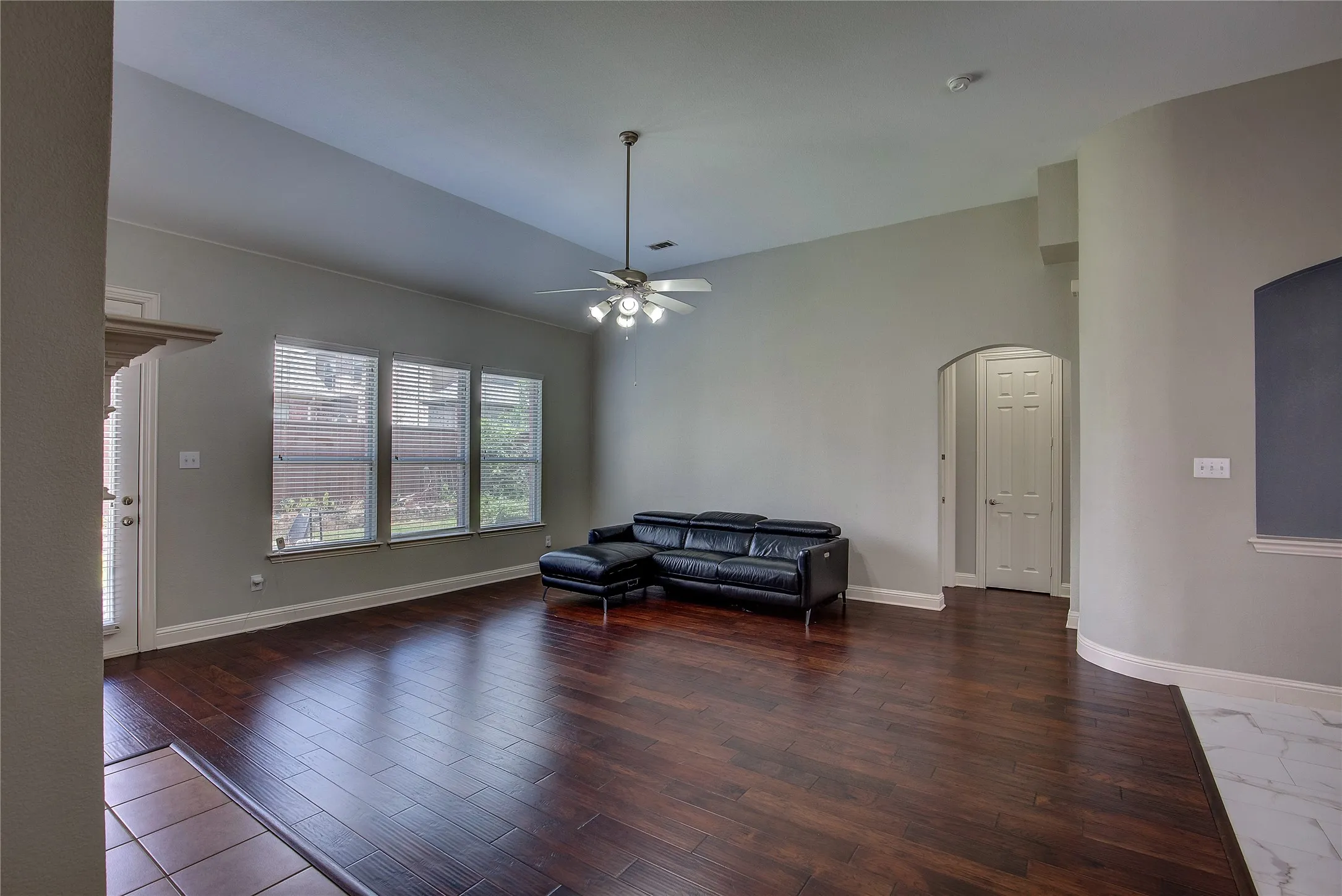 Single Family Residence For Rent in Collin County , 3509 New Castle Court, Richardson, Texas 75082, 4 Bedroom, 3 Bathroom, 2 Garage spaces, 2,934 Sqft, built in 2007, mls#21349708, Real Estate Agent in Richardson, Homes For Rent in Collin county, Homes For Rent in Richardson, Realtor in Richardson Texas, Real Estate Brokerage Independent Realty Texas, Luminita Cordes Realtor