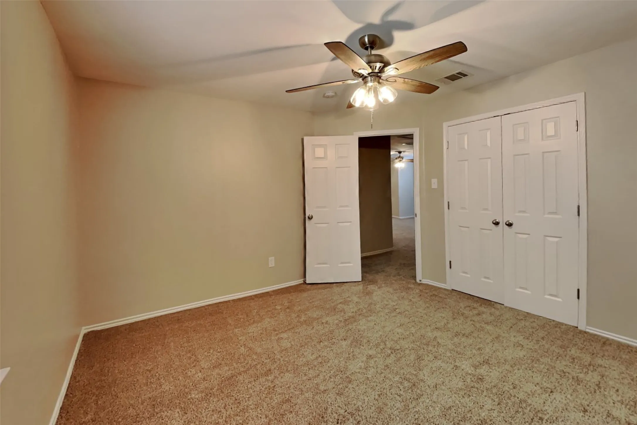 Single Family Residence For Rent in Rockwall County , 2903 Lake Vista Drive, Wylie, Texas 75098, 4 Bedroom, 3 Bathroom, 2 Garage spaces, 2,293 Sqft, built in 2005, mls#21349710, Real Estate Agent in Wylie, Homes For Rent in Rockwall county, Homes For Rent in Wylie, Realtor in Wylie Texas, Real Estate Brokerage Independent Realty Texas, Luminita Cordes Realtor