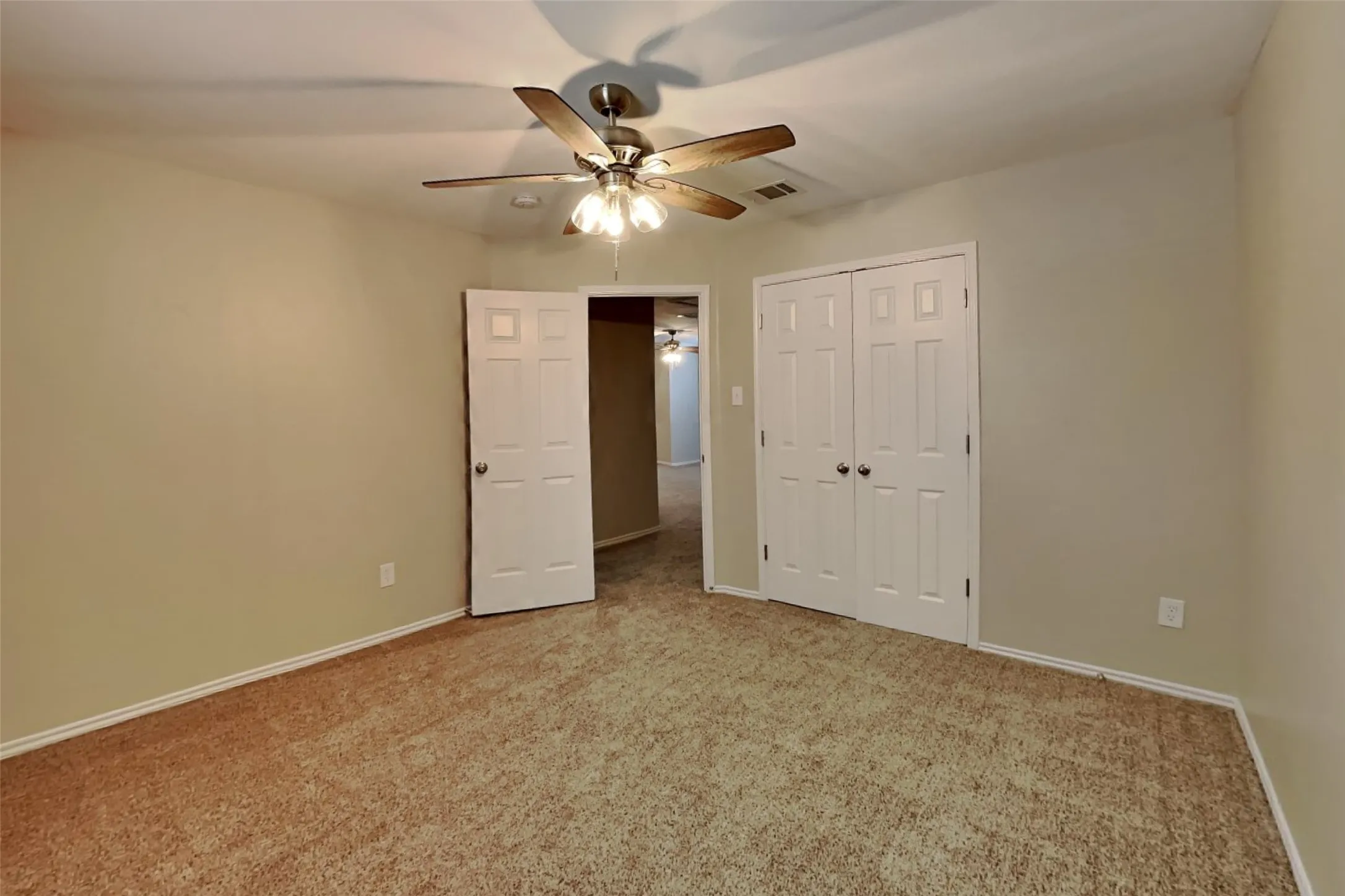 Single Family Residence For Rent in Rockwall County , 2903 Lake Vista Drive, Wylie, Texas 75098, 4 Bedroom, 3 Bathroom, 2 Garage spaces, 2,293 Sqft, built in 2005, mls#21349710, Real Estate Agent in Wylie, Homes For Rent in Rockwall county, Homes For Rent in Wylie, Realtor in Wylie Texas, Real Estate Brokerage Independent Realty Texas, Luminita Cordes Realtor