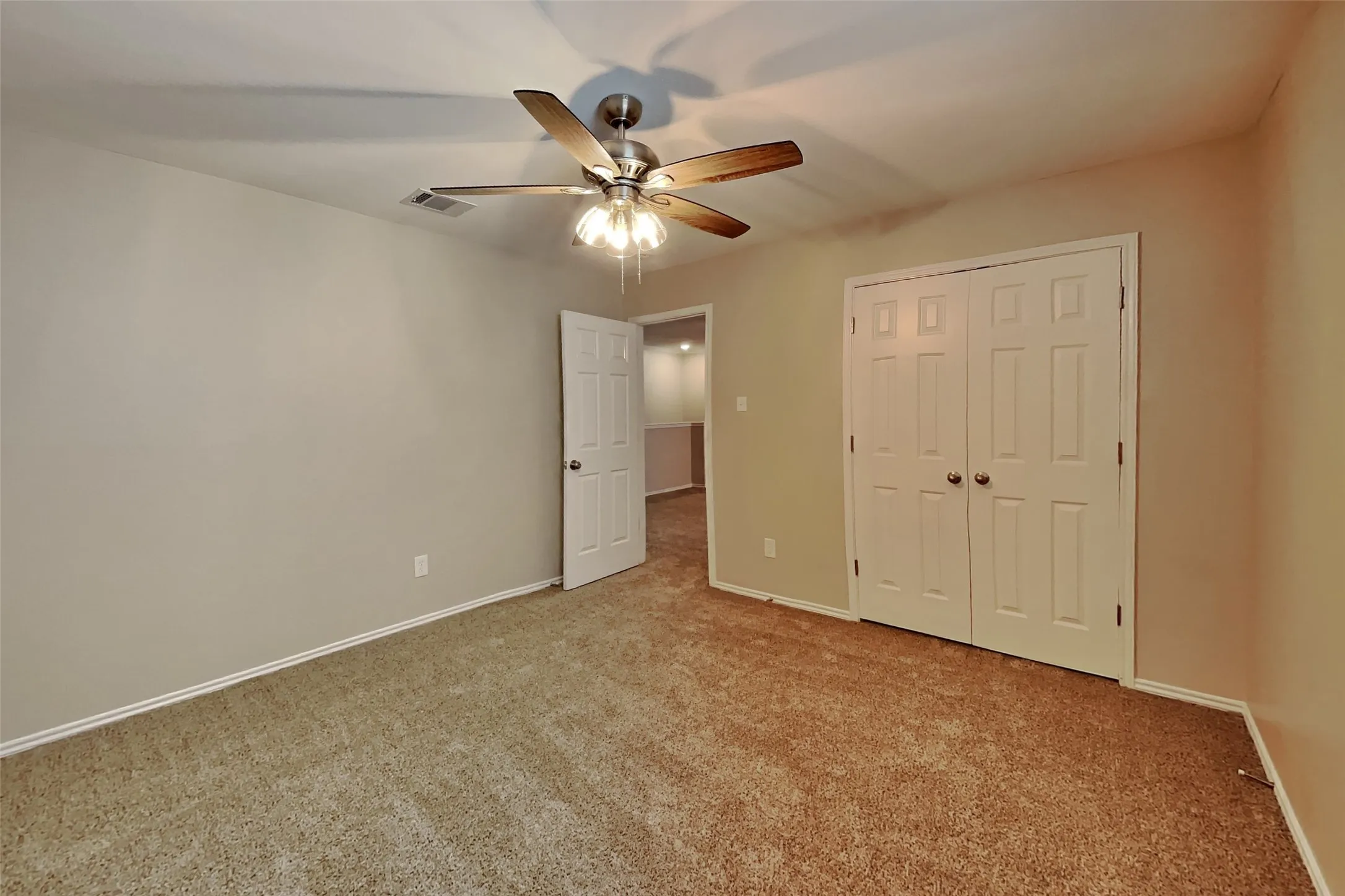 Single Family Residence For Rent in Rockwall County , 2903 Lake Vista Drive, Wylie, Texas 75098, 4 Bedroom, 3 Bathroom, 2 Garage spaces, 2,293 Sqft, built in 2005, mls#21349710, Real Estate Agent in Wylie, Homes For Rent in Rockwall county, Homes For Rent in Wylie, Realtor in Wylie Texas, Real Estate Brokerage Independent Realty Texas, Luminita Cordes Realtor