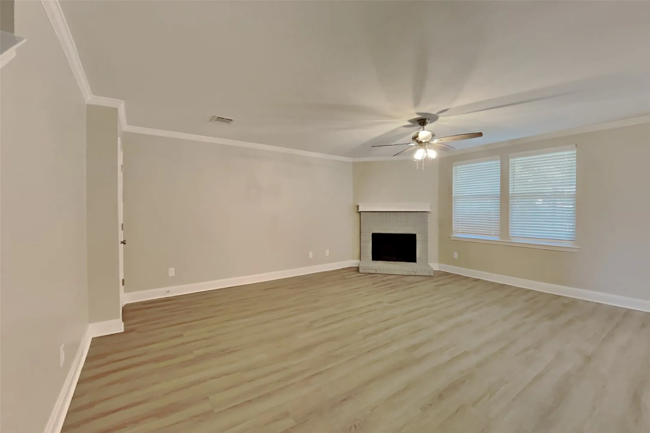 Single Family Residence For Rent in Rockwall County , 2903 Lake Vista Drive, Wylie, Texas 75098, 4 Bedroom, 3 Bathroom, 2 Garage spaces, 2,293 Sqft, built in 2005, mls#21349710, Real Estate Agent in Wylie, Homes For Rent in Rockwall county, Homes For Rent in Wylie, Realtor in Wylie Texas, Real Estate Brokerage Independent Realty Texas, Luminita Cordes Realtor