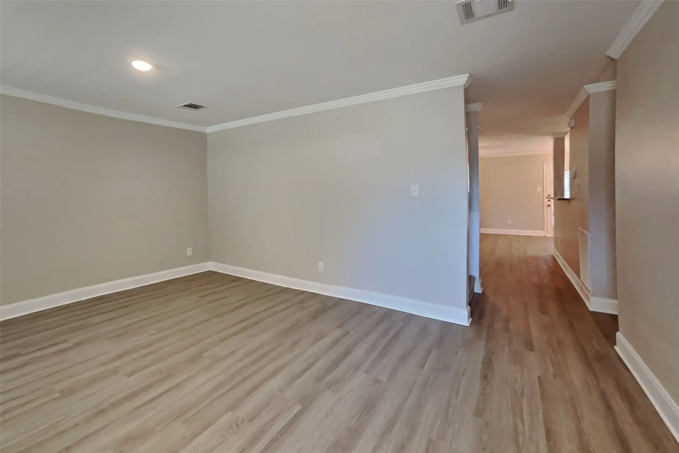 Single Family Residence For Rent in Rockwall County , 2903 Lake Vista Drive, Wylie, Texas 75098, 4 Bedroom, 3 Bathroom, 2 Garage spaces, 2,293 Sqft, built in 2005, mls#21349710, Real Estate Agent in Wylie, Homes For Rent in Rockwall county, Homes For Rent in Wylie, Realtor in Wylie Texas, Real Estate Brokerage Independent Realty Texas, Luminita Cordes Realtor