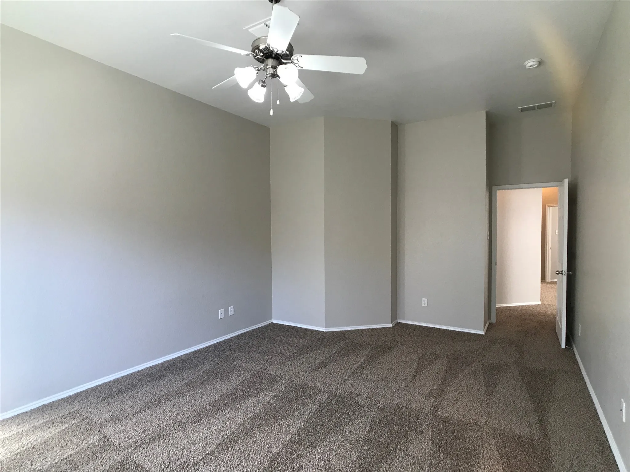 Single Family Residence For Rent in Tarrant County , 13213 Fencerow Road, Fort Worth, Texas 76244, 3 Bedroom, 2 Bathroom, 2 Garage spaces, 1,999 Sqft, built in 2005, mls#21349713, Real Estate Agent in Fort Worth, Homes For Rent in Tarrant county, Homes For Rent in Fort Worth, Realtor in Fort Worth Texas, Real Estate Brokerage Independent Realty Texas, Luminita Cordes Realtor
