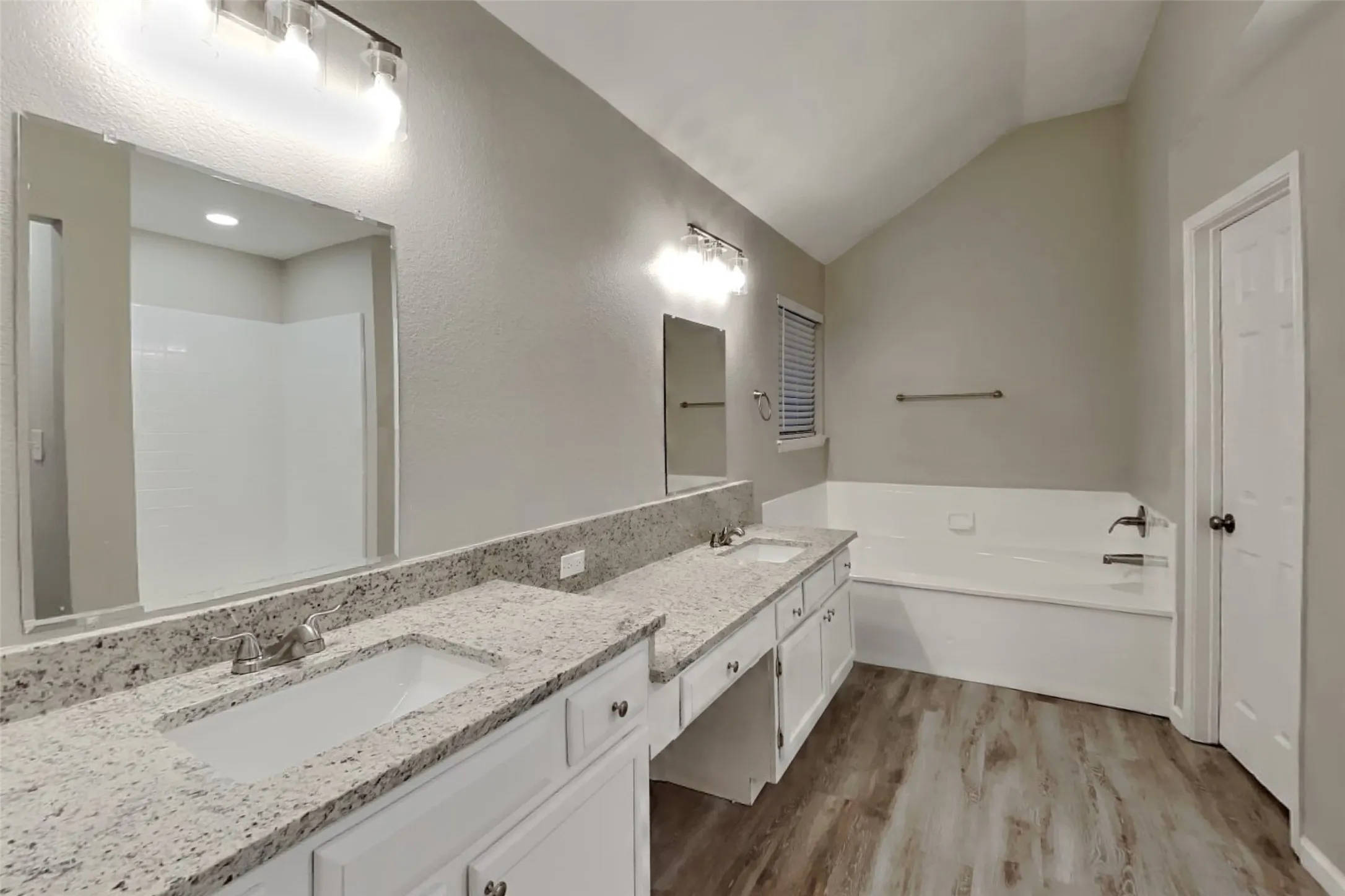 Single Family Residence For Rent in Dallas County , 7202 Gillon Drive, Rowlett, Texas 75089, 4 Bedroom, 3 Bathroom, 2 Garage spaces, 2,894 Sqft, built in 1993, mls#21349714, Real Estate Agent in Rowlett, Homes For Rent in Dallas county, Homes For Rent in Rowlett, Realtor in Rowlett Texas, Real Estate Brokerage Independent Realty Texas, Luminita Cordes Realtor
