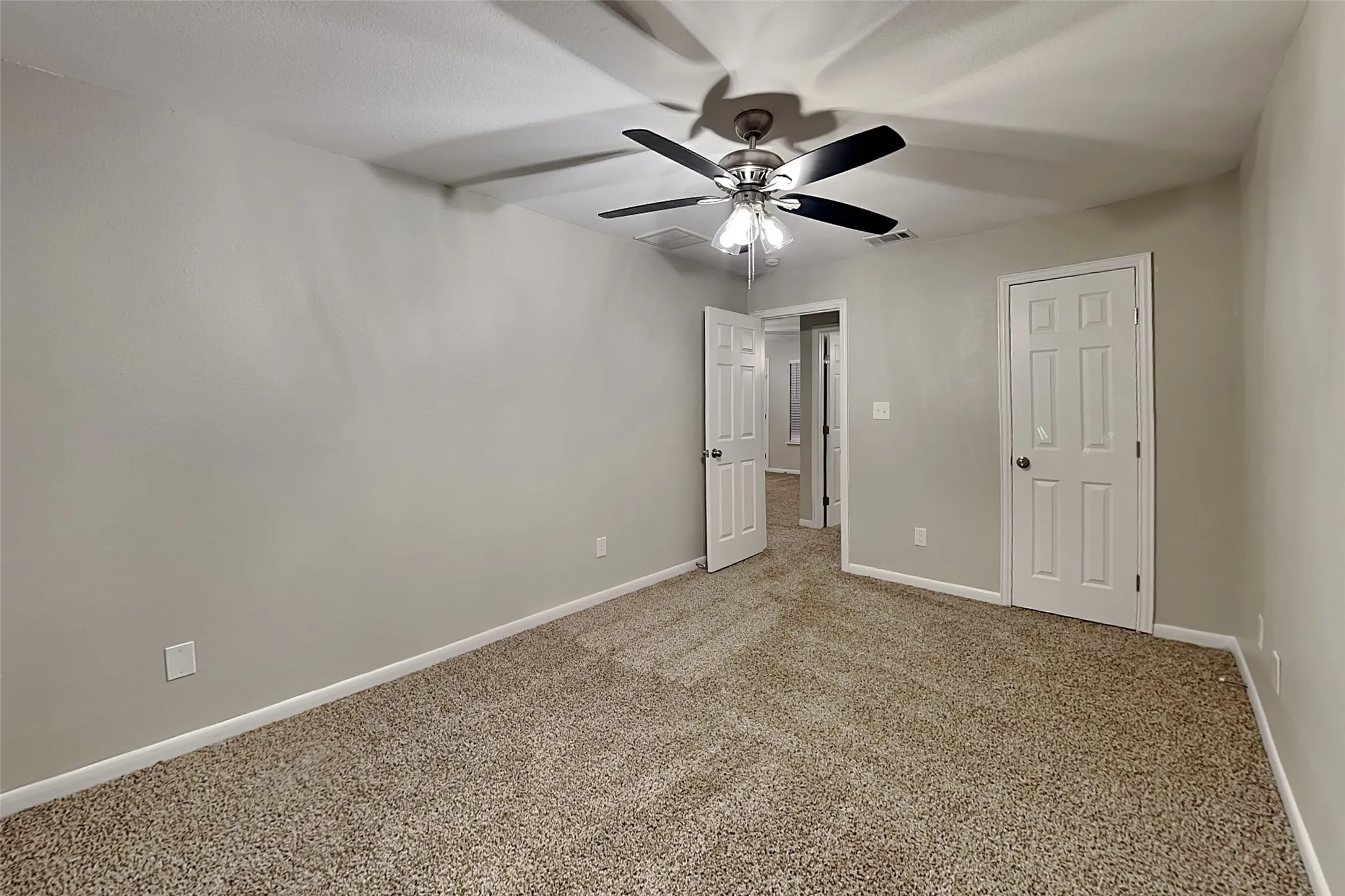 Single Family Residence For Rent in Dallas County , 7202 Gillon Drive, Rowlett, Texas 75089, 4 Bedroom, 3 Bathroom, 2 Garage spaces, 2,894 Sqft, built in 1993, mls#21349714, Real Estate Agent in Rowlett, Homes For Rent in Dallas county, Homes For Rent in Rowlett, Realtor in Rowlett Texas, Real Estate Brokerage Independent Realty Texas, Luminita Cordes Realtor
