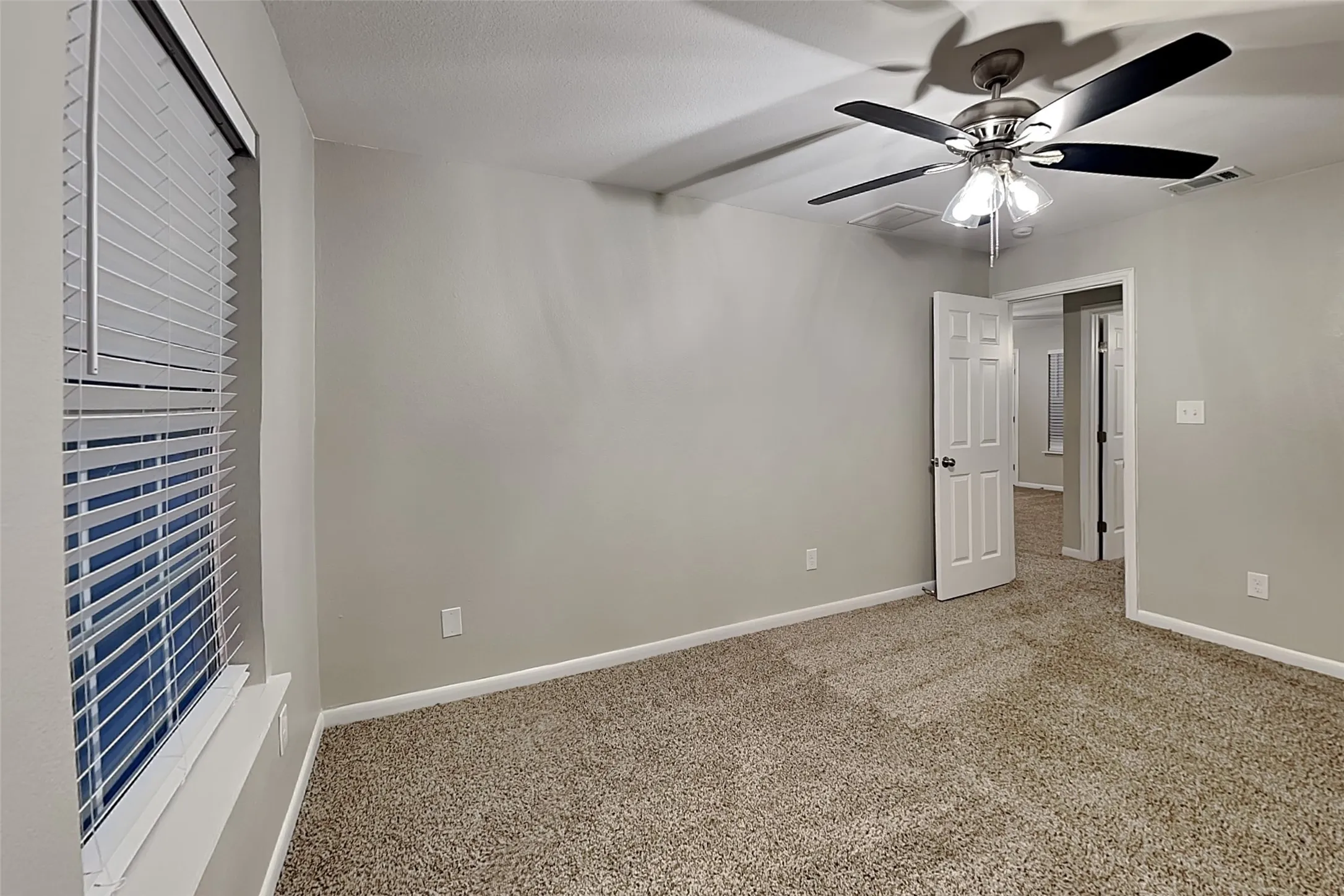 Single Family Residence For Rent in Dallas County , 7202 Gillon Drive, Rowlett, Texas 75089, 4 Bedroom, 3 Bathroom, 2 Garage spaces, 2,894 Sqft, built in 1993, mls#21349714, Real Estate Agent in Rowlett, Homes For Rent in Dallas county, Homes For Rent in Rowlett, Realtor in Rowlett Texas, Real Estate Brokerage Independent Realty Texas, Luminita Cordes Realtor