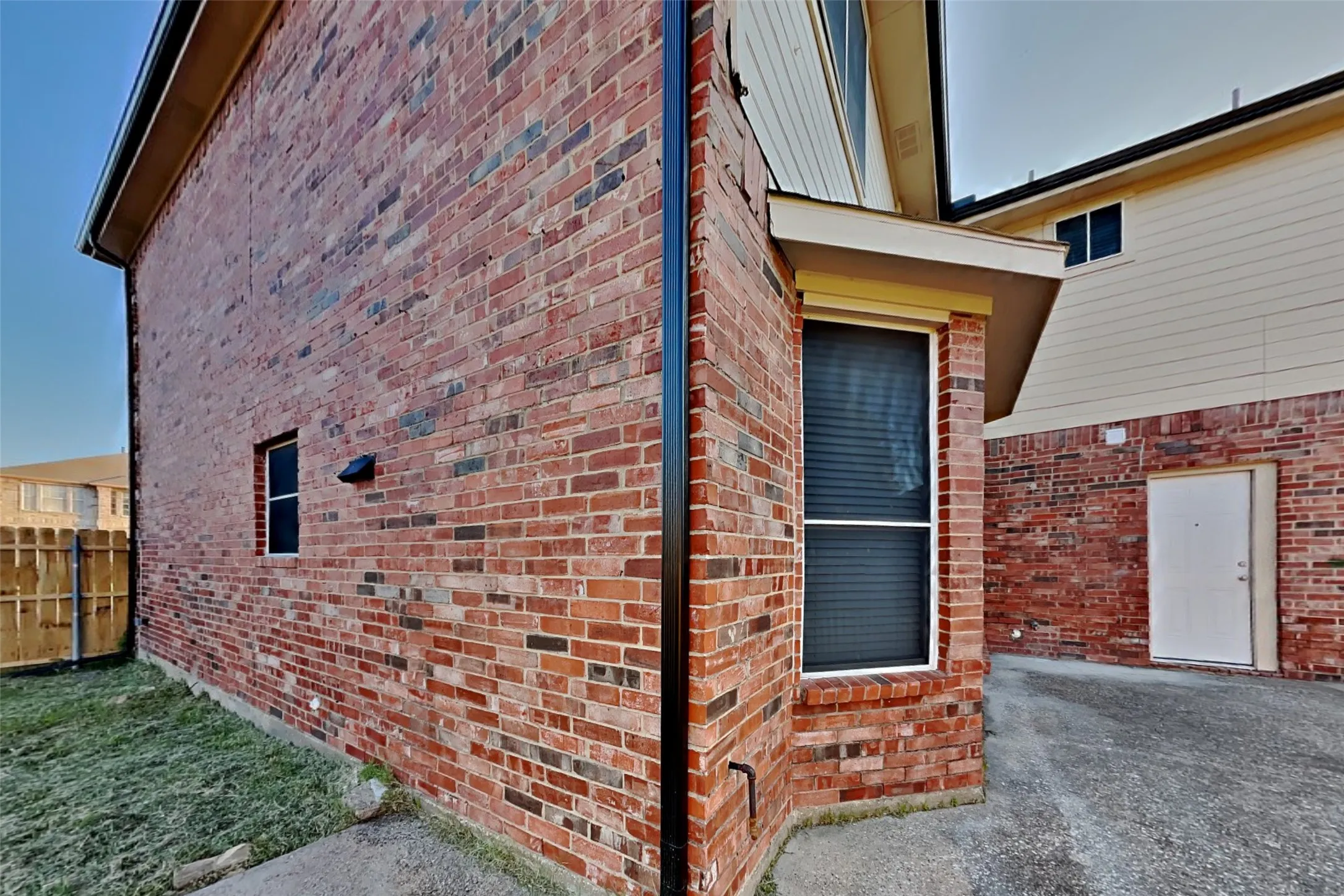 Single Family Residence For Rent in Dallas County , 7202 Gillon Drive, Rowlett, Texas 75089, 4 Bedroom, 3 Bathroom, 2 Garage spaces, 2,894 Sqft, built in 1993, mls#21349714, Real Estate Agent in Rowlett, Homes For Rent in Dallas county, Homes For Rent in Rowlett, Realtor in Rowlett Texas, Real Estate Brokerage Independent Realty Texas, Luminita Cordes Realtor