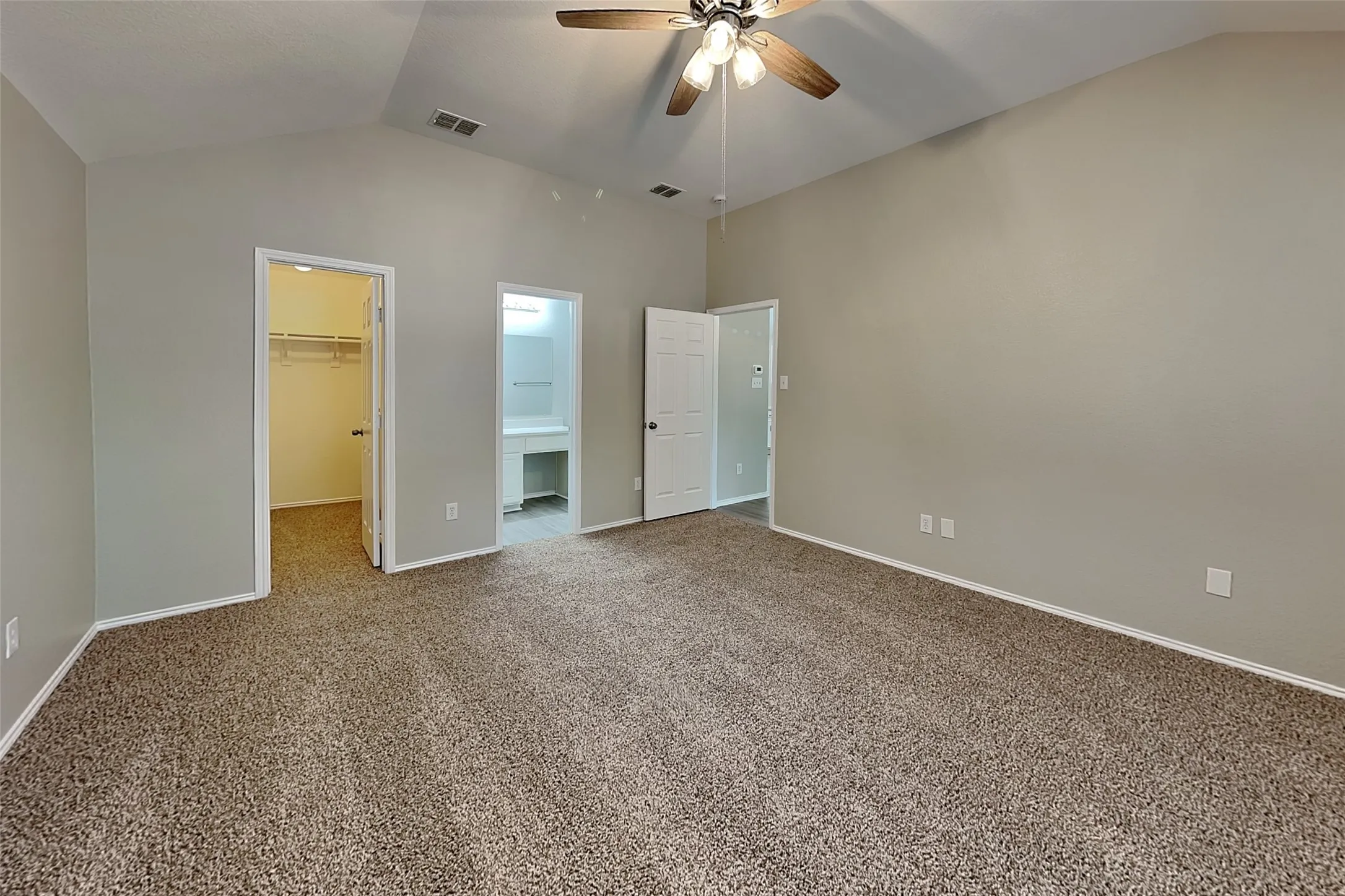Single Family Residence For Rent in Tarrant County , 11736 Cottontail Drive, Fort Worth, Texas 76244, 3 Bedroom, 2 Bathroom, 2 Garage spaces, 1,408 Sqft, built in 2003, mls#21349715, Real Estate Agent in Fort Worth, Homes For Rent in Tarrant county, Homes For Rent in Fort Worth, Realtor in Fort Worth Texas, Real Estate Brokerage Independent Realty Texas, Luminita Cordes Realtor