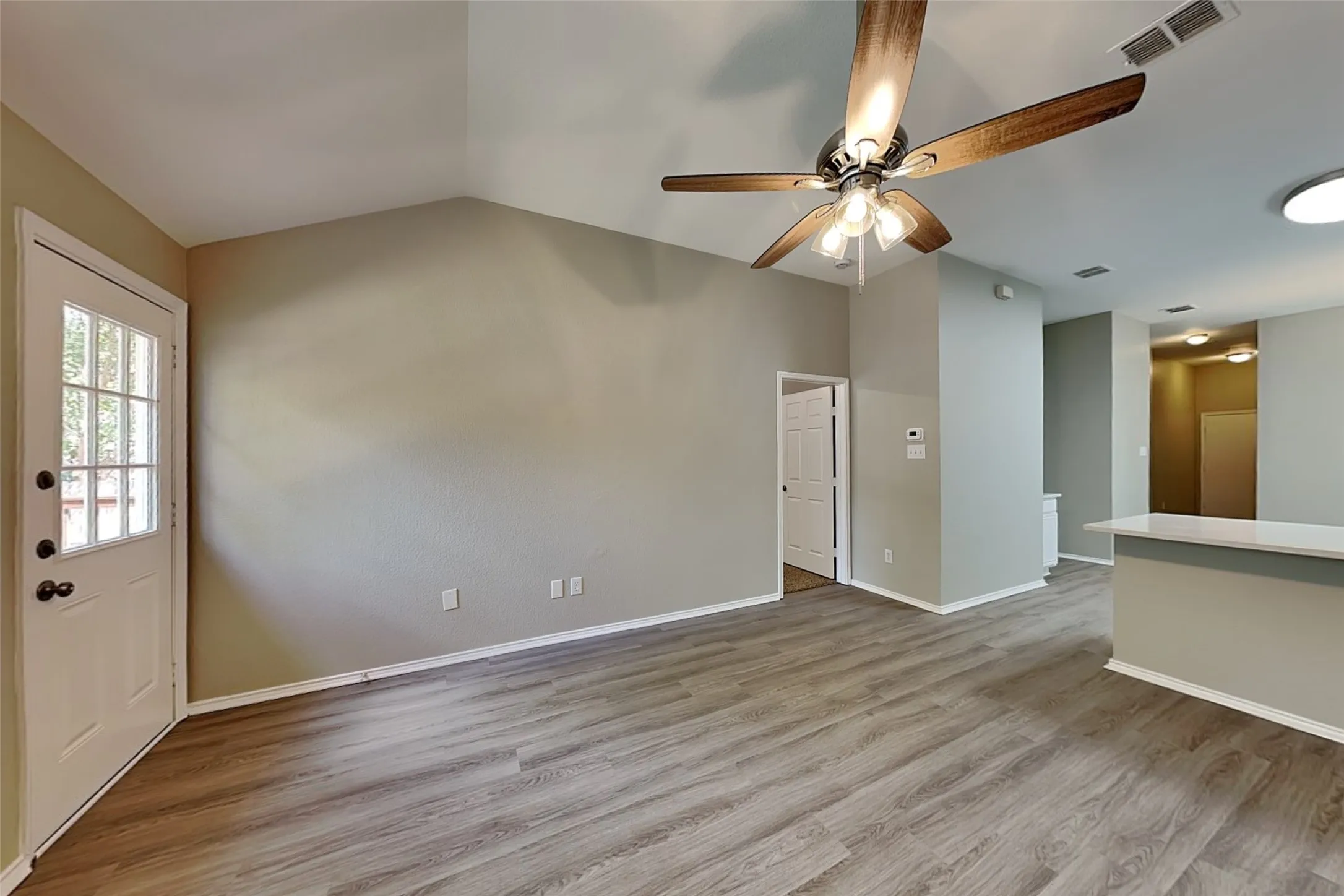 Single Family Residence For Rent in Tarrant County , 11736 Cottontail Drive, Fort Worth, Texas 76244, 3 Bedroom, 2 Bathroom, 2 Garage spaces, 1,408 Sqft, built in 2003, mls#21349715, Real Estate Agent in Fort Worth, Homes For Rent in Tarrant county, Homes For Rent in Fort Worth, Realtor in Fort Worth Texas, Real Estate Brokerage Independent Realty Texas, Luminita Cordes Realtor