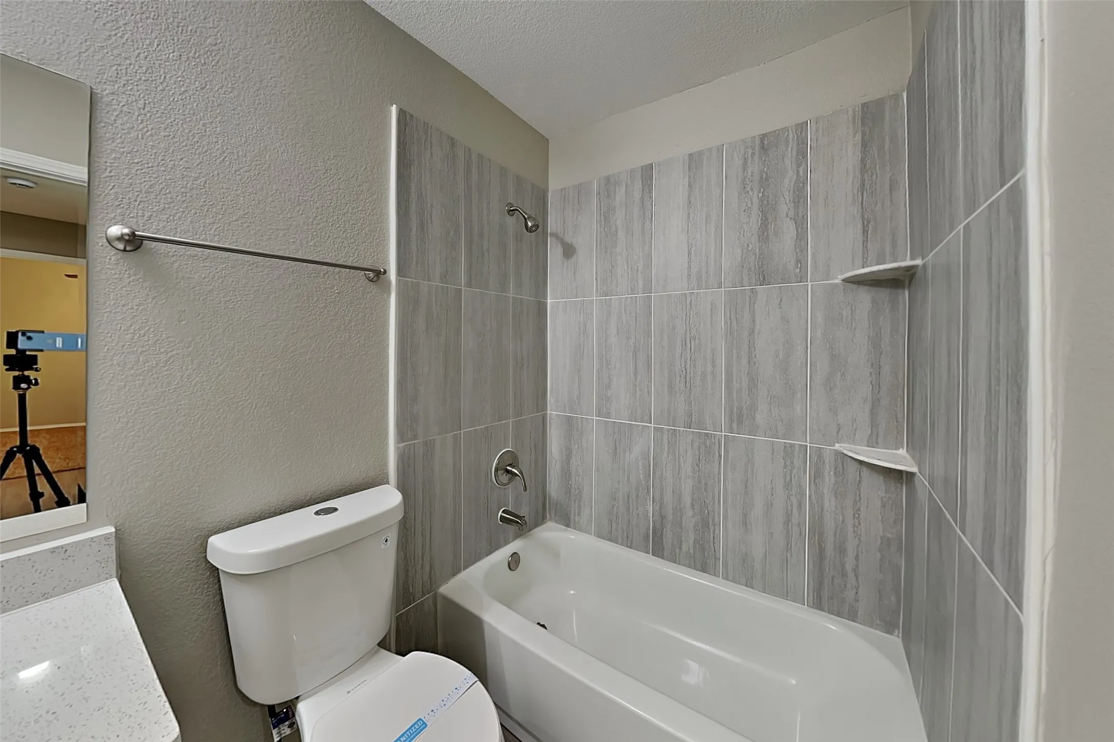 Single Family Residence For Rent in Tarrant County , 11736 Cottontail Drive, Fort Worth, Texas 76244, 3 Bedroom, 2 Bathroom, 2 Garage spaces, 1,408 Sqft, built in 2003, mls#21349715, Real Estate Agent in Fort Worth, Homes For Rent in Tarrant county, Homes For Rent in Fort Worth, Realtor in Fort Worth Texas, Real Estate Brokerage Independent Realty Texas, Luminita Cordes Realtor