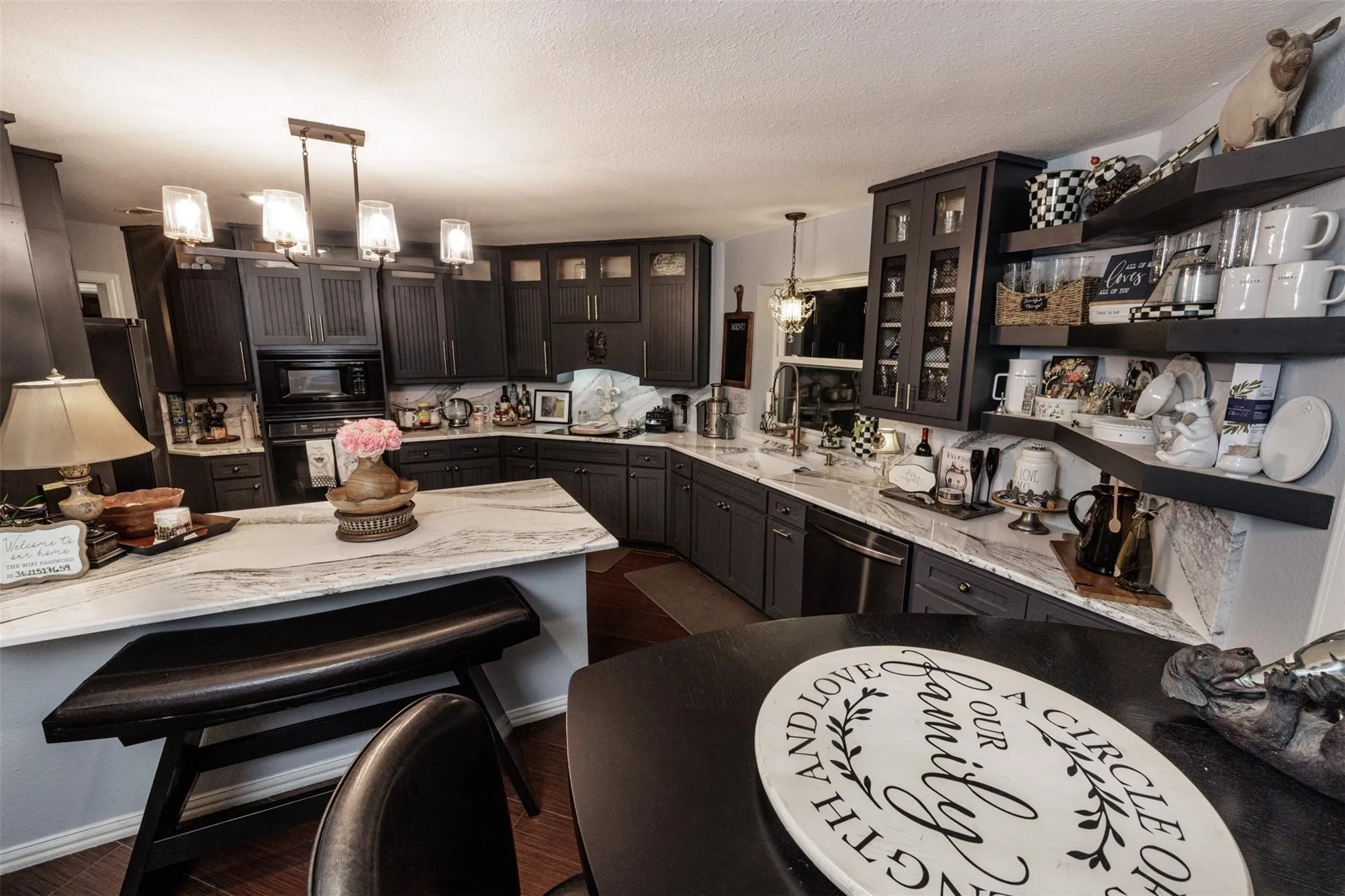 Single Family Residence For Sale in Fannin County , 511 S Sulphur Street, Leonard, Texas 75452, 5 Bedroom, 3 Bathroom, 2 Garage spaces, 3,105 Sqft, built in 1997, mls#21349317, Real Estate Agent in Leonard, Homes For Sale in Fannin county, Homes For Sale in Leonard, Realtor in Leonard Texas, Real Estate Brokerage Independent Realty Texas, Luminita Cordes Realtor