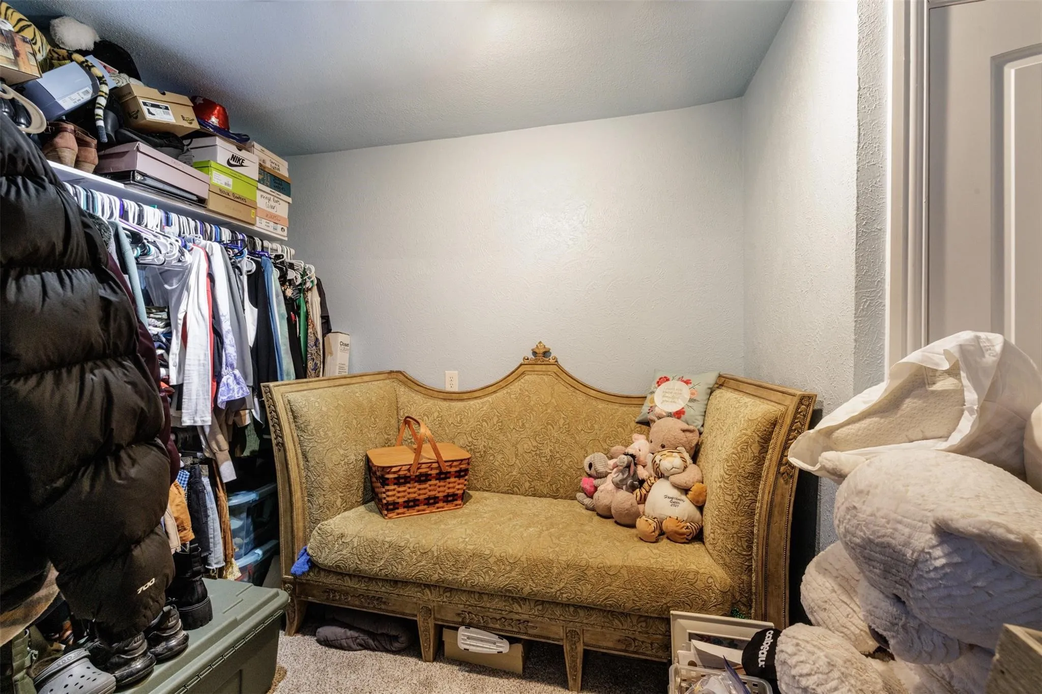 Single Family Residence For Sale in Fannin County , 511 S Sulphur Street, Leonard, Texas 75452, 5 Bedroom, 3 Bathroom, 2 Garage spaces, 3,105 Sqft, built in 1997, mls#21349317, Real Estate Agent in Leonard, Homes For Sale in Fannin county, Homes For Sale in Leonard, Realtor in Leonard Texas, Real Estate Brokerage Independent Realty Texas, Luminita Cordes Realtor