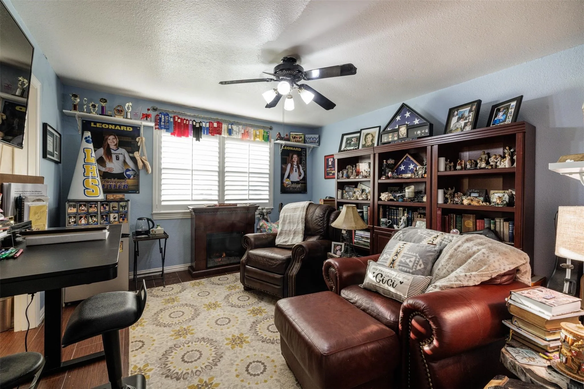 Single Family Residence For Sale in Fannin County , 511 S Sulphur Street, Leonard, Texas 75452, 5 Bedroom, 3 Bathroom, 2 Garage spaces, 3,105 Sqft, built in 1997, mls#21349317, Real Estate Agent in Leonard, Homes For Sale in Fannin county, Homes For Sale in Leonard, Realtor in Leonard Texas, Real Estate Brokerage Independent Realty Texas, Luminita Cordes Realtor