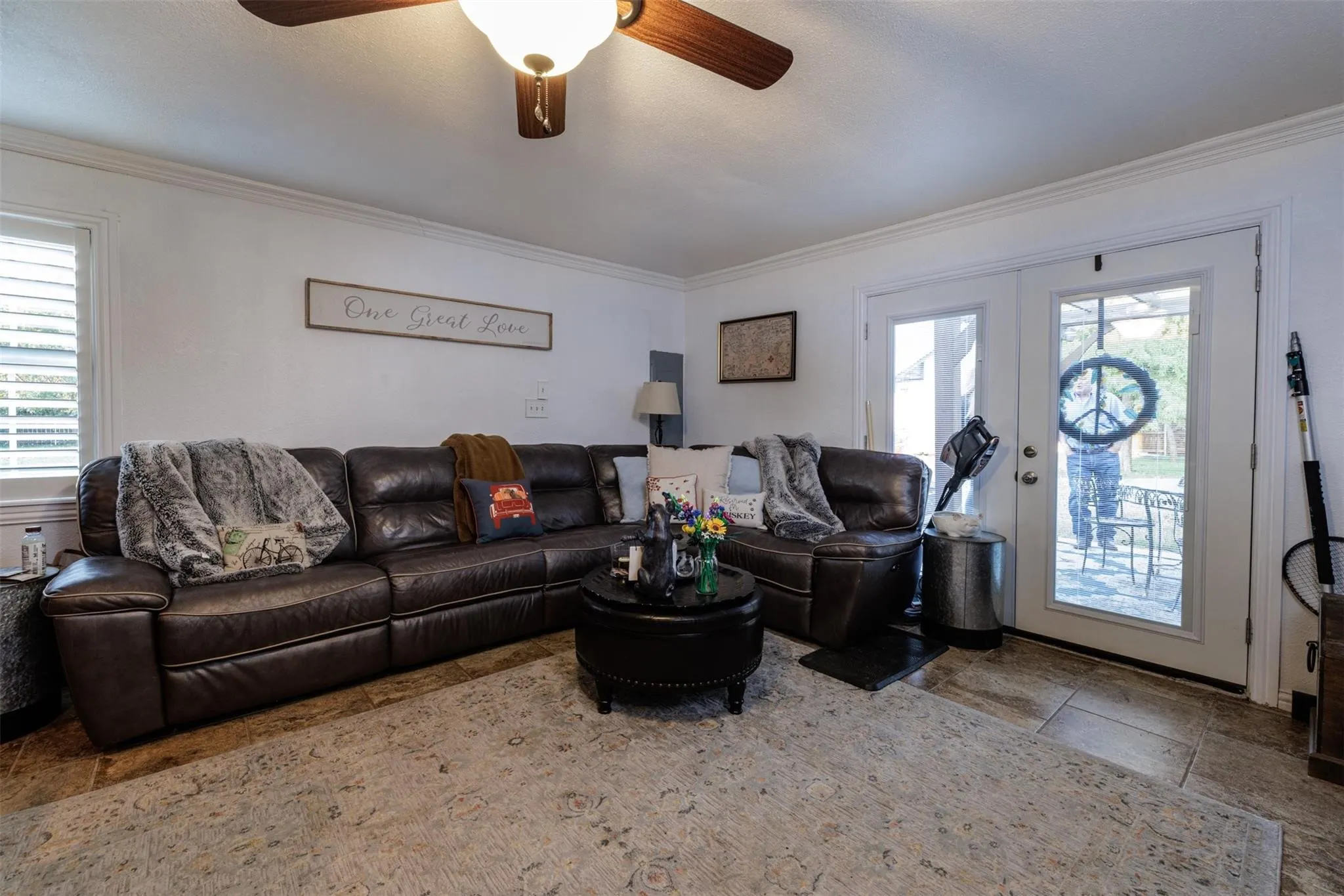 Single Family Residence For Sale in Fannin County , 511 S Sulphur Street, Leonard, Texas 75452, 5 Bedroom, 3 Bathroom, 2 Garage spaces, 3,105 Sqft, built in 1997, mls#21349317, Real Estate Agent in Leonard, Homes For Sale in Fannin county, Homes For Sale in Leonard, Realtor in Leonard Texas, Real Estate Brokerage Independent Realty Texas, Luminita Cordes Realtor