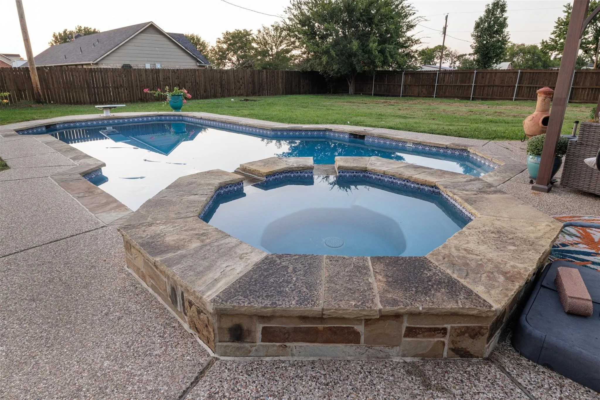 Single Family Residence For Sale in Fannin County , 511 S Sulphur Street, Leonard, Texas 75452, 5 Bedroom, 3 Bathroom, 2 Garage spaces, 3,105 Sqft, built in 1997, mls#21349317, Real Estate Agent in Leonard, Homes For Sale in Fannin county, Homes For Sale in Leonard, Realtor in Leonard Texas, Real Estate Brokerage Independent Realty Texas, Luminita Cordes Realtor