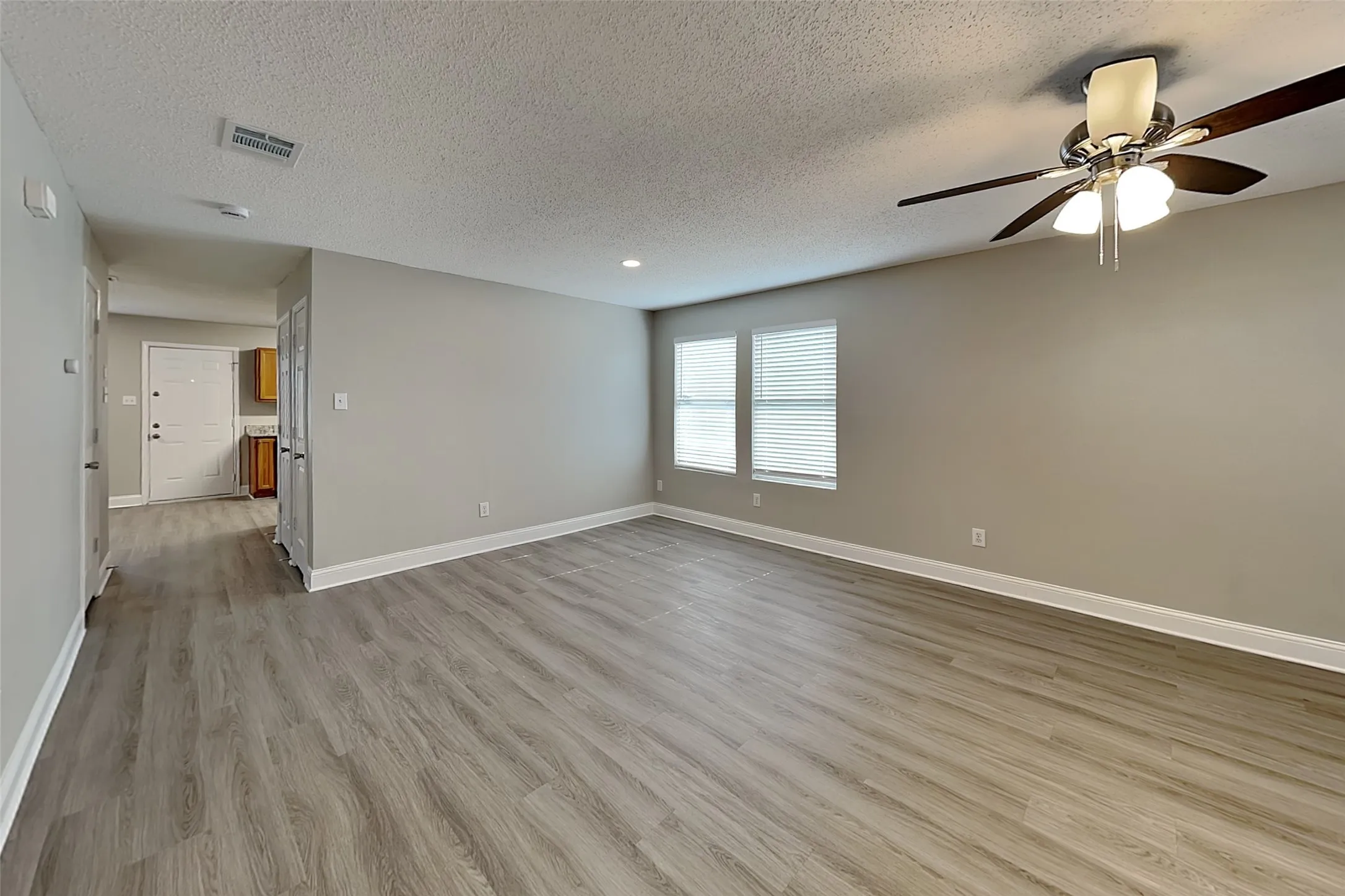 Single Family Residence For Rent in Denton County , 2257 Bradford Pear Drive, Little Elm, Texas 75068, 3 Bedroom, 3 Bathroom, 2 Garage spaces, 2,318 Sqft, built in 2000, mls#21349723, Real Estate Agent in Little Elm, Homes For Rent in Denton county, Homes For Rent in Little Elm, Realtor in Little Elm Texas, Real Estate Brokerage Independent Realty Texas, Luminita Cordes Realtor