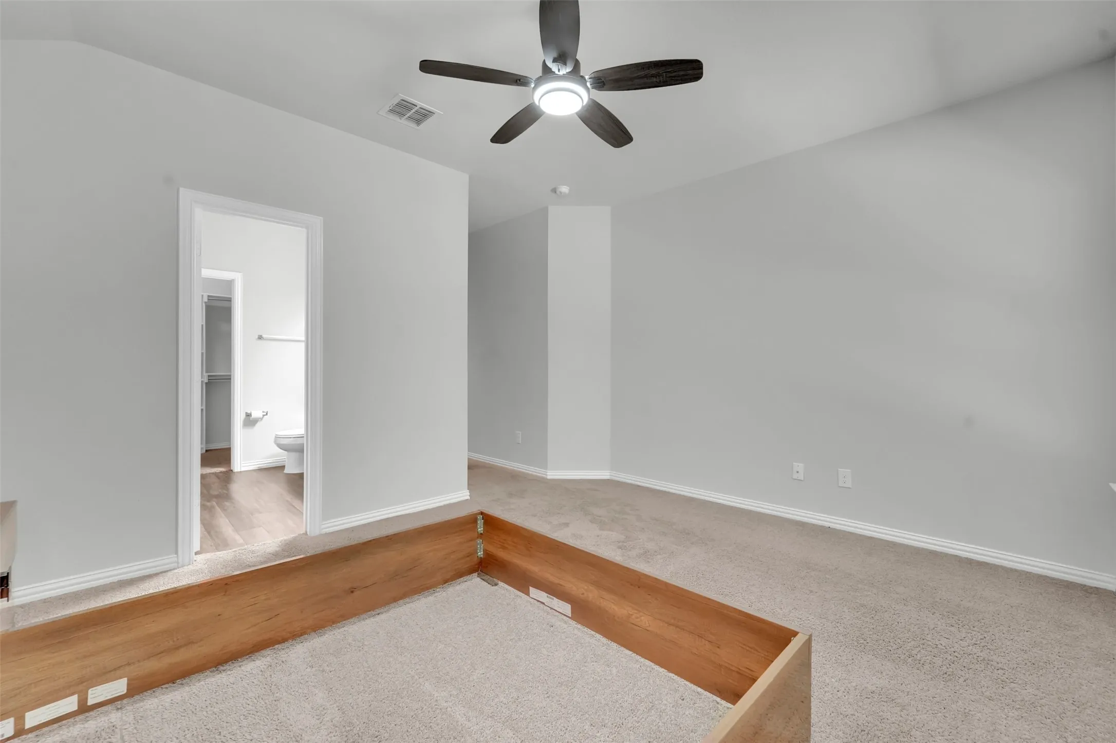 Single Family Residence For Rent in Tarrant County , 5165 Glen Eden Drive, Fort Worth, Texas 76119, 4 Bedroom, 2 Bathroom, 2 Garage spaces, 1,672 Sqft, built in 2018, mls#21346712, Real Estate Agent in Fort Worth, Homes For Rent in Tarrant county, Homes For Rent in Fort Worth, Realtor in Fort Worth Texas, Real Estate Brokerage Independent Realty Texas, Luminita Cordes Realtor
