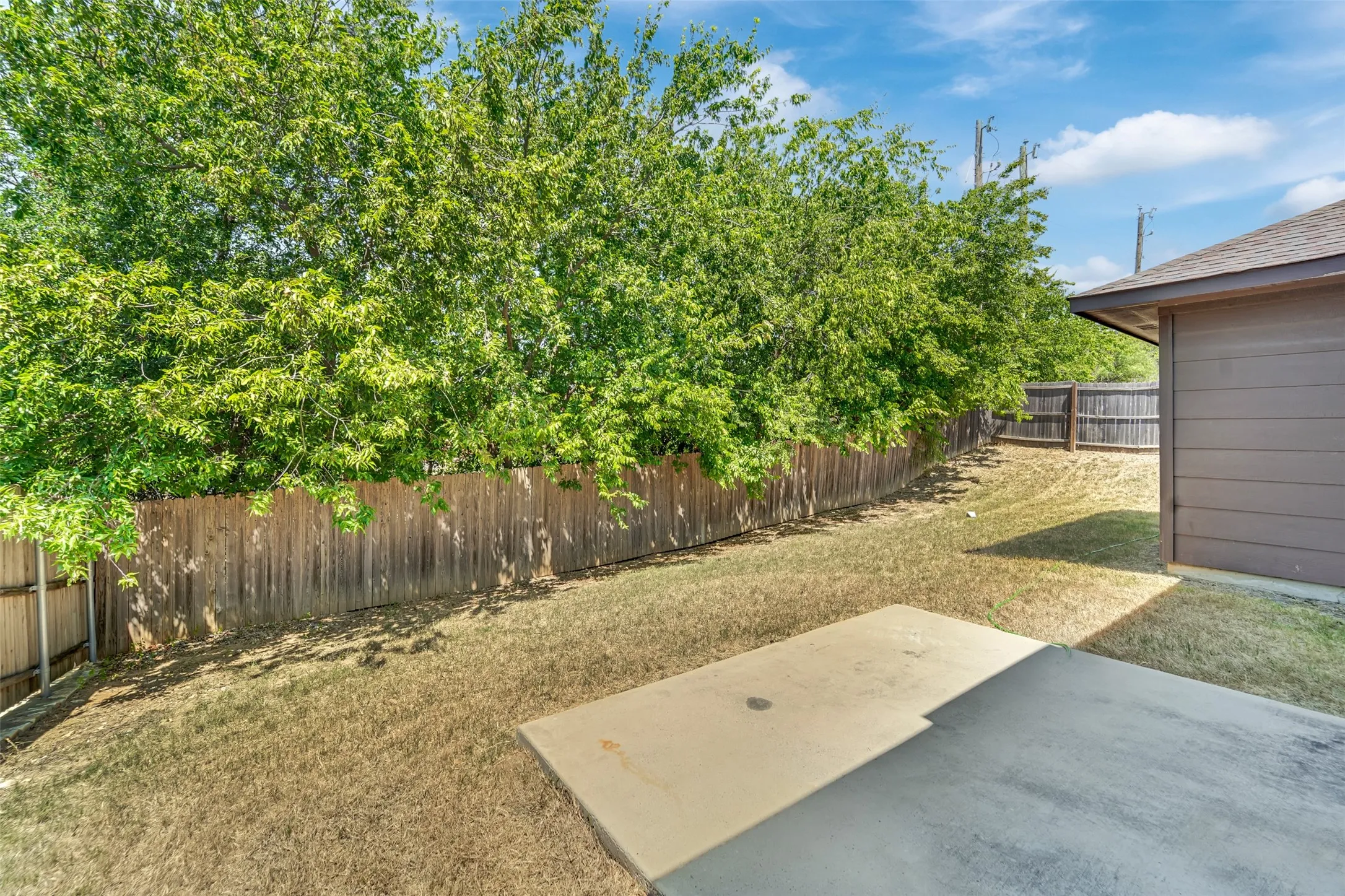Single Family Residence For Rent in Tarrant County , 5165 Glen Eden Drive, Fort Worth, Texas 76119, 4 Bedroom, 2 Bathroom, 2 Garage spaces, 1,672 Sqft, built in 2018, mls#21346712, Real Estate Agent in Fort Worth, Homes For Rent in Tarrant county, Homes For Rent in Fort Worth, Realtor in Fort Worth Texas, Real Estate Brokerage Independent Realty Texas, Luminita Cordes Realtor