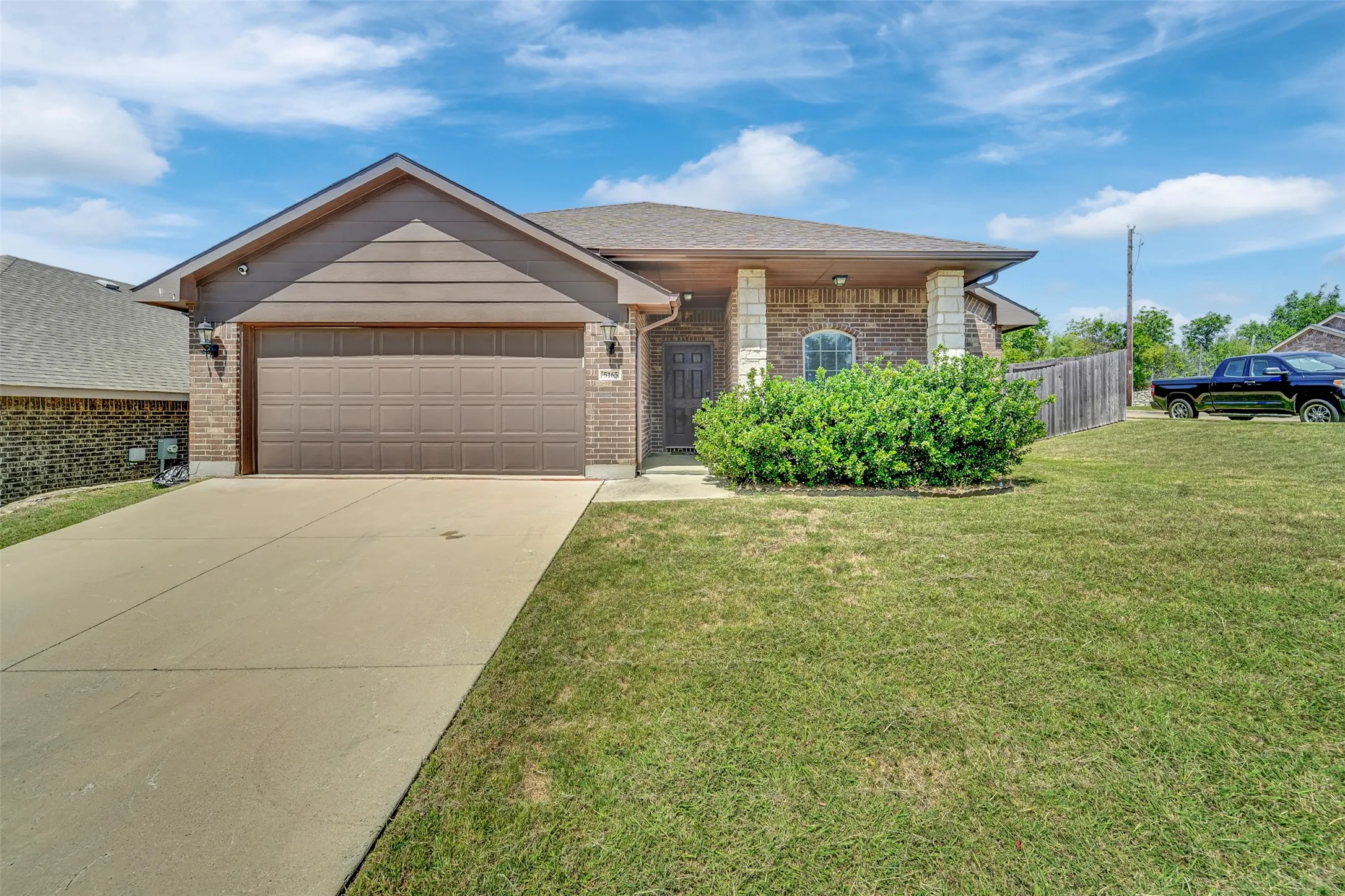 Single Family Residence For Rent in Tarrant County , 5165 Glen Eden Drive, Fort Worth, Texas 76119, 4 Bedroom, 2 Bathroom, 2 Garage spaces, 1,672 Sqft, built in 2018, mls#21346712, Real Estate Agent in Fort Worth, Homes For Rent in Tarrant county, Homes For Rent in Fort Worth, Realtor in Fort Worth Texas, Real Estate Brokerage Independent Realty Texas, Luminita Cordes Realtor