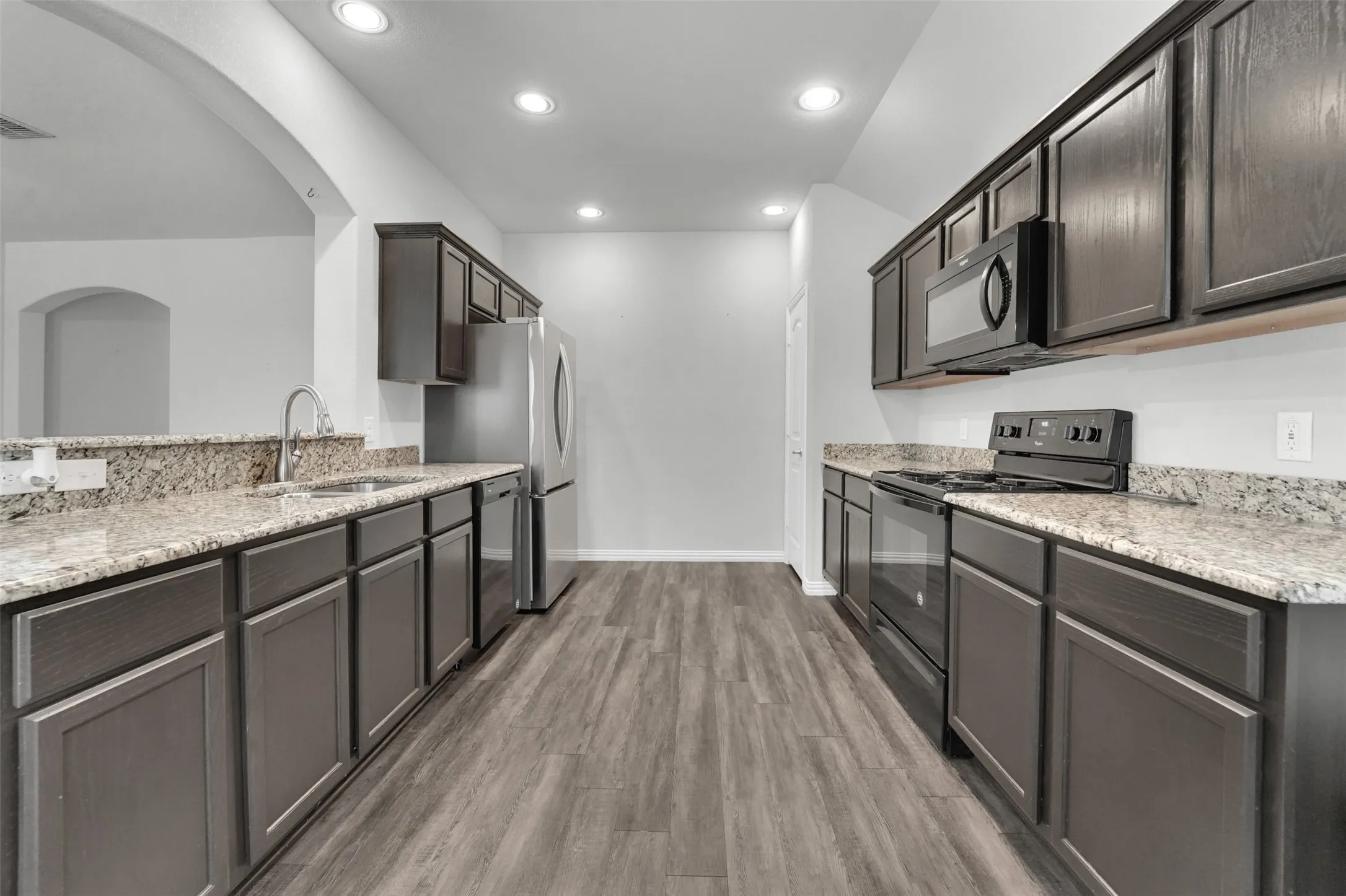 Single Family Residence For Rent in Tarrant County , 5165 Glen Eden Drive, Fort Worth, Texas 76119, 4 Bedroom, 2 Bathroom, 2 Garage spaces, 1,672 Sqft, built in 2018, mls#21346712, Real Estate Agent in Fort Worth, Homes For Rent in Tarrant county, Homes For Rent in Fort Worth, Realtor in Fort Worth Texas, Real Estate Brokerage Independent Realty Texas, Luminita Cordes Realtor