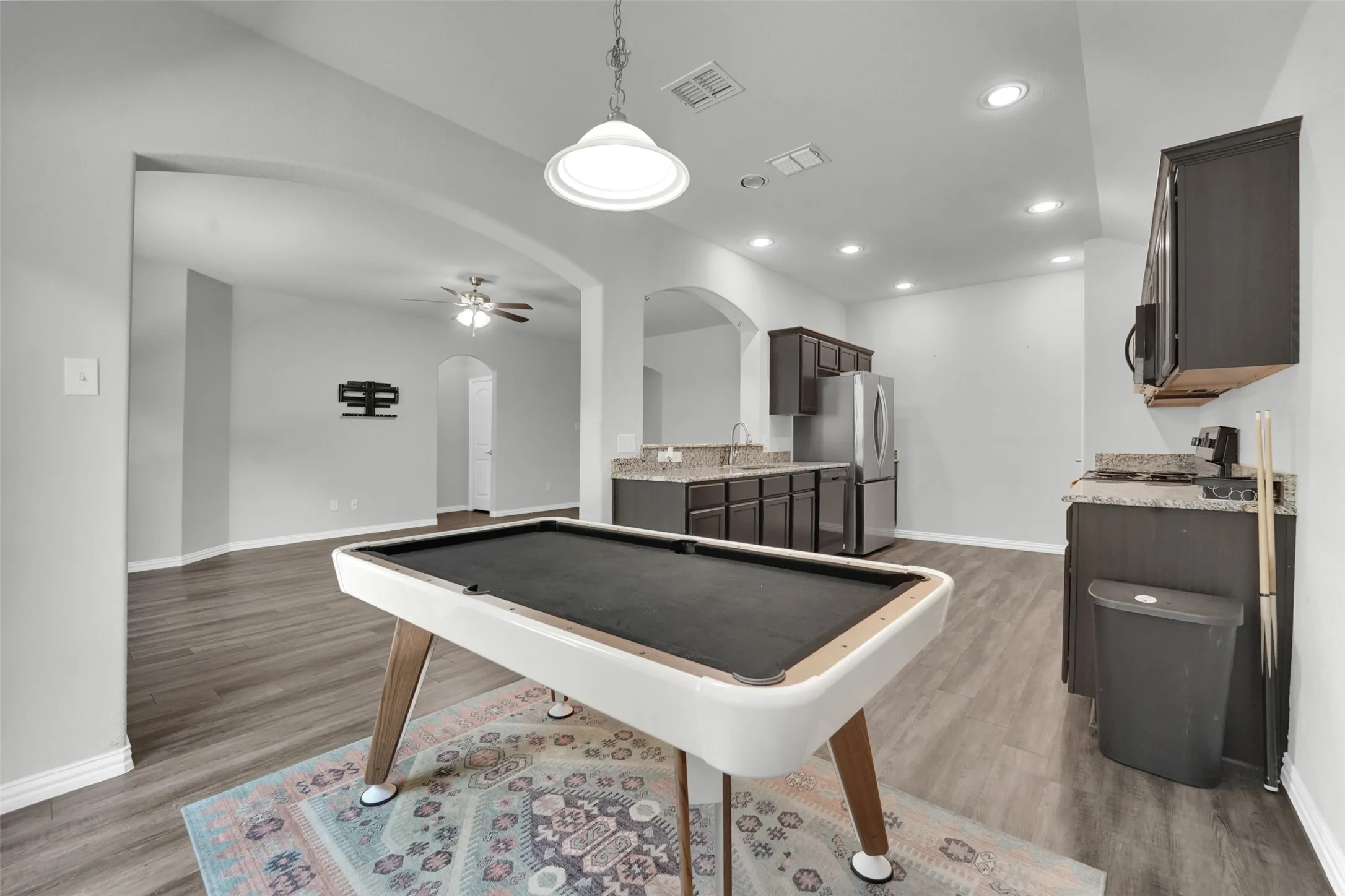 Single Family Residence For Rent in Tarrant County , 5165 Glen Eden Drive, Fort Worth, Texas 76119, 4 Bedroom, 2 Bathroom, 2 Garage spaces, 1,672 Sqft, built in 2018, mls#21346712, Real Estate Agent in Fort Worth, Homes For Rent in Tarrant county, Homes For Rent in Fort Worth, Realtor in Fort Worth Texas, Real Estate Brokerage Independent Realty Texas, Luminita Cordes Realtor
