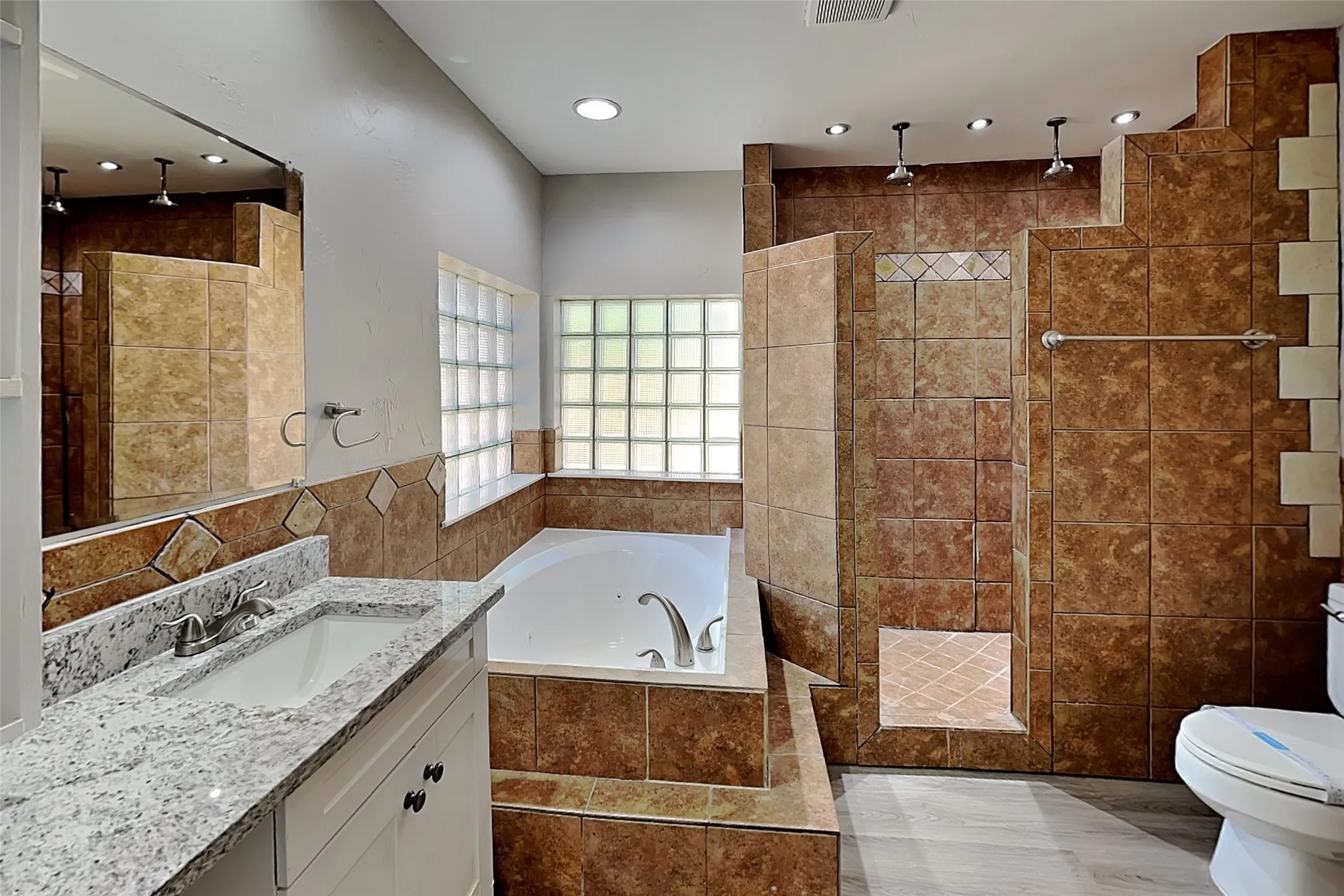 Single Family Residence For Rent in Tarrant County , 6621 Sunny Hill Drive, Watauga, Texas 76148, 3 Bedroom, 2 Bathroom, 2 Garage spaces, 1,498 Sqft, built in 1989, mls#21349729, Real Estate Agent in Watauga, Homes For Rent in Tarrant county, Homes For Rent in Watauga, Realtor in Watauga Texas, Real Estate Brokerage Independent Realty Texas, Luminita Cordes Realtor