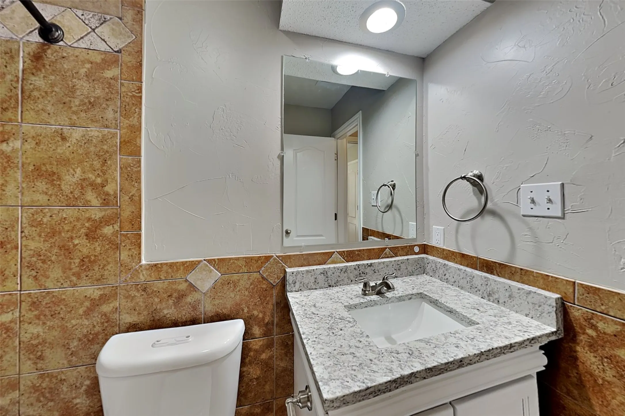 Single Family Residence For Rent in Tarrant County , 6621 Sunny Hill Drive, Watauga, Texas 76148, 3 Bedroom, 2 Bathroom, 2 Garage spaces, 1,498 Sqft, built in 1989, mls#21349729, Real Estate Agent in Watauga, Homes For Rent in Tarrant county, Homes For Rent in Watauga, Realtor in Watauga Texas, Real Estate Brokerage Independent Realty Texas, Luminita Cordes Realtor