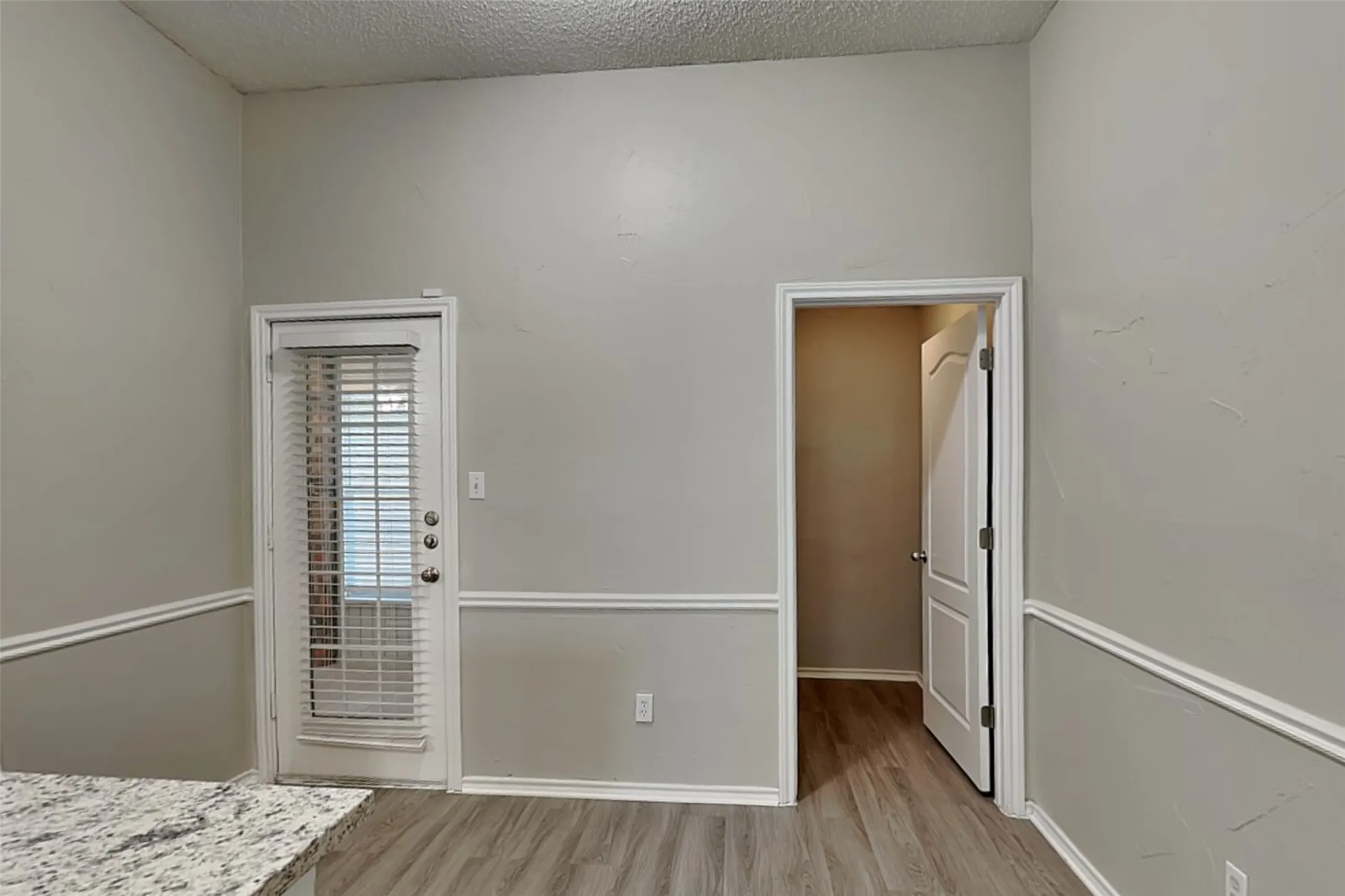 Single Family Residence For Rent in Tarrant County , 6621 Sunny Hill Drive, Watauga, Texas 76148, 3 Bedroom, 2 Bathroom, 2 Garage spaces, 1,498 Sqft, built in 1989, mls#21349729, Real Estate Agent in Watauga, Homes For Rent in Tarrant county, Homes For Rent in Watauga, Realtor in Watauga Texas, Real Estate Brokerage Independent Realty Texas, Luminita Cordes Realtor