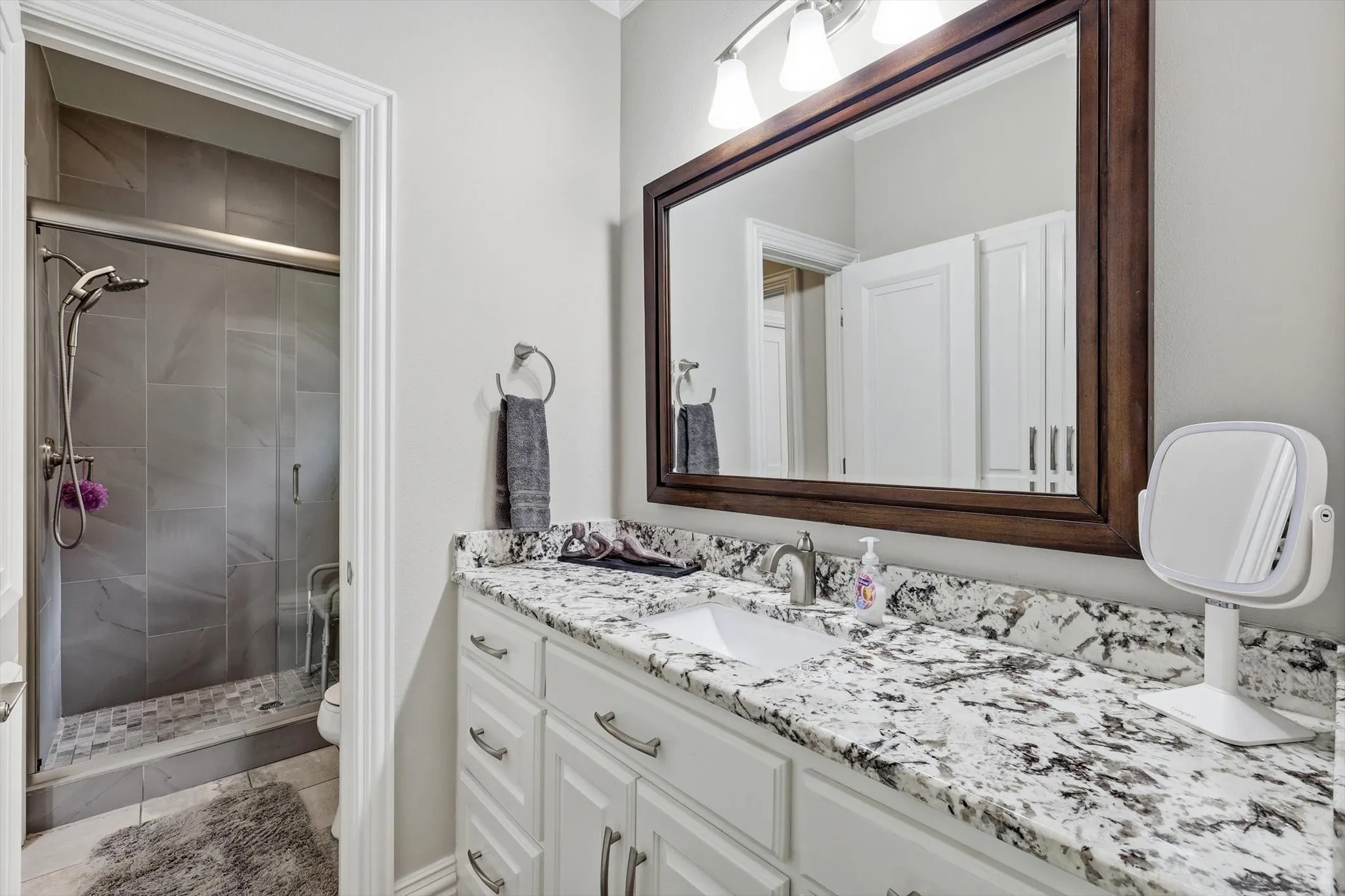 Jack-n-Jill Bath Between Bedrooms 2 and 3
