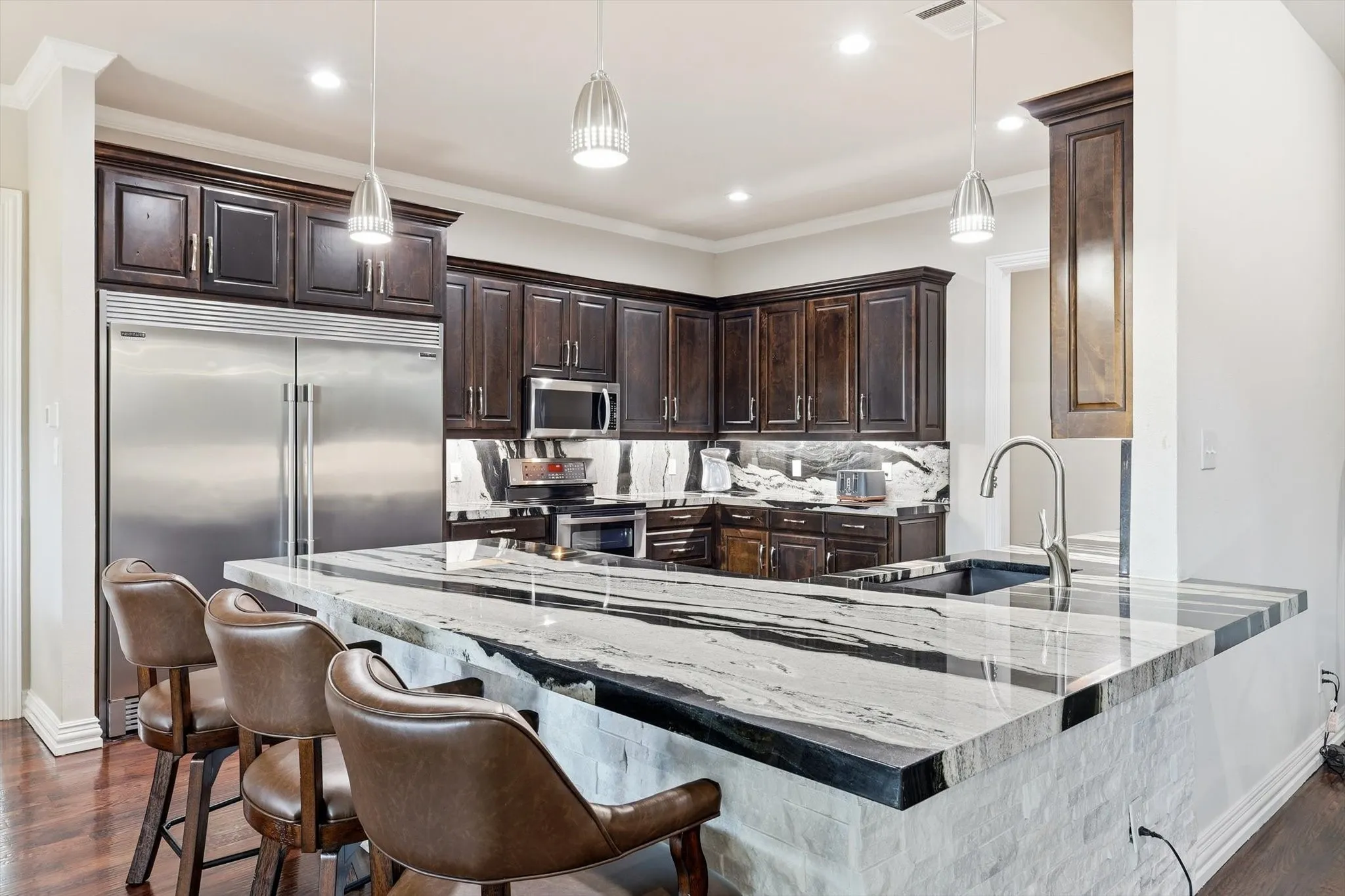Single Family Residence For Sale in Collin County , 1601 Glen Springs Drive, Plano, Texas 75093, 4 Bedroom, 4 Bathroom, 2 Garage spaces, 3,201 Sqft, built in 1988, mls#21346820, Real Estate Agent in Plano, Homes For Sale in Collin county, Homes For Sale in Plano, Realtor in Plano Texas, Real Estate Brokerage Independent Realty Texas, Luminita Cordes Realtor