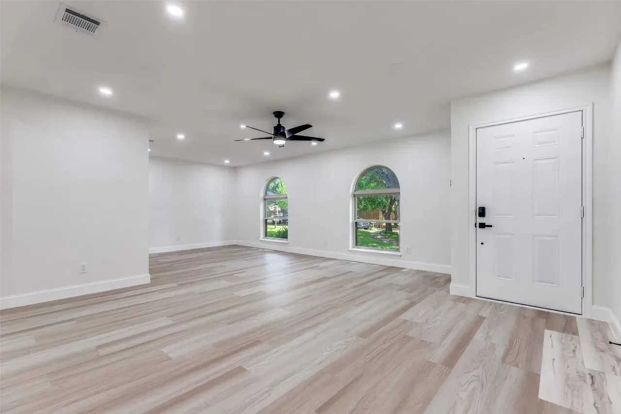 Single Family Residence For Sale in Collin County , 1505 Rocky Cove Circle, Plano, Texas 75023, 3 Bedroom, 2 Bathroom, 2 Garage spaces, 1,930 Sqft, built in 1973, mls#21349472, Real Estate Agent in Plano, Homes For Sale in Collin county, Homes For Sale in Plano, Realtor in Plano Texas, Real Estate Brokerage Independent Realty Texas, Luminita Cordes Realtor