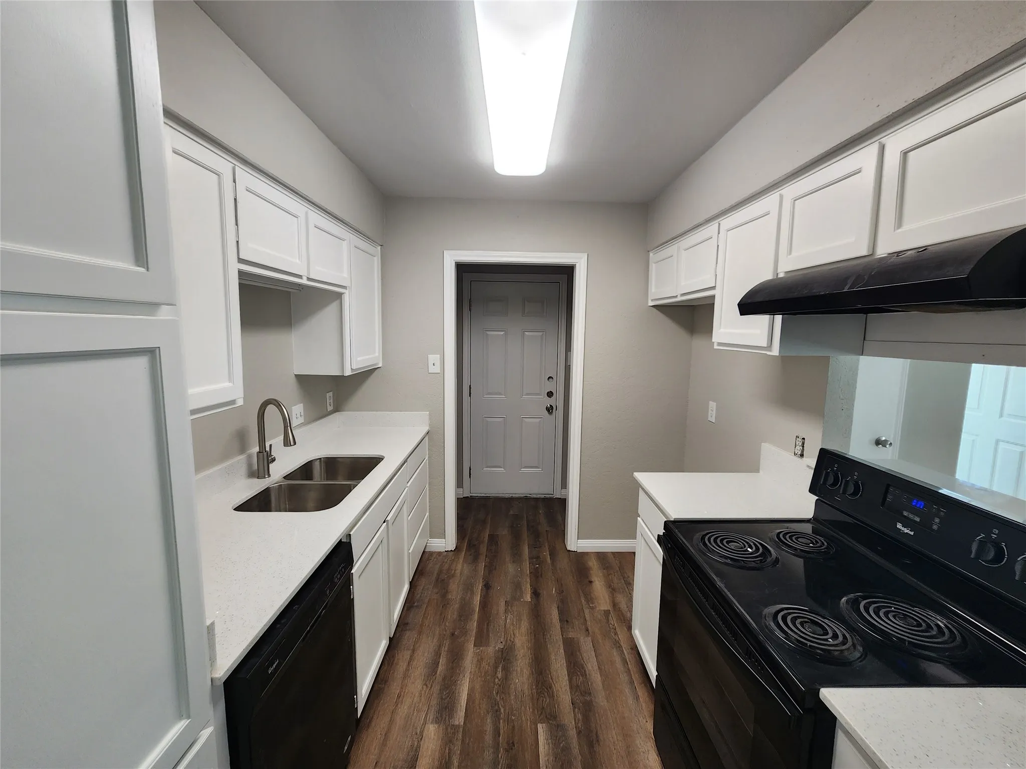 Duplex For Rent in Tarrant County , 350 Spring Branch Lane, Kennedale, Texas 76060, 3 Bedrooms, 2 Bathrooms, 1 Garage spaces, 1,170 Sqft, built in 1983, Price $1,800, mls#21349748, Real Estate Agent in Kennedale, Homes For Rent in Tarrant county, Homes For Rent in Kennedale, Realtor in Kennedale Texas, Real Estate Brokerage Independent Realty Texas, Luminita Cordes Realtor