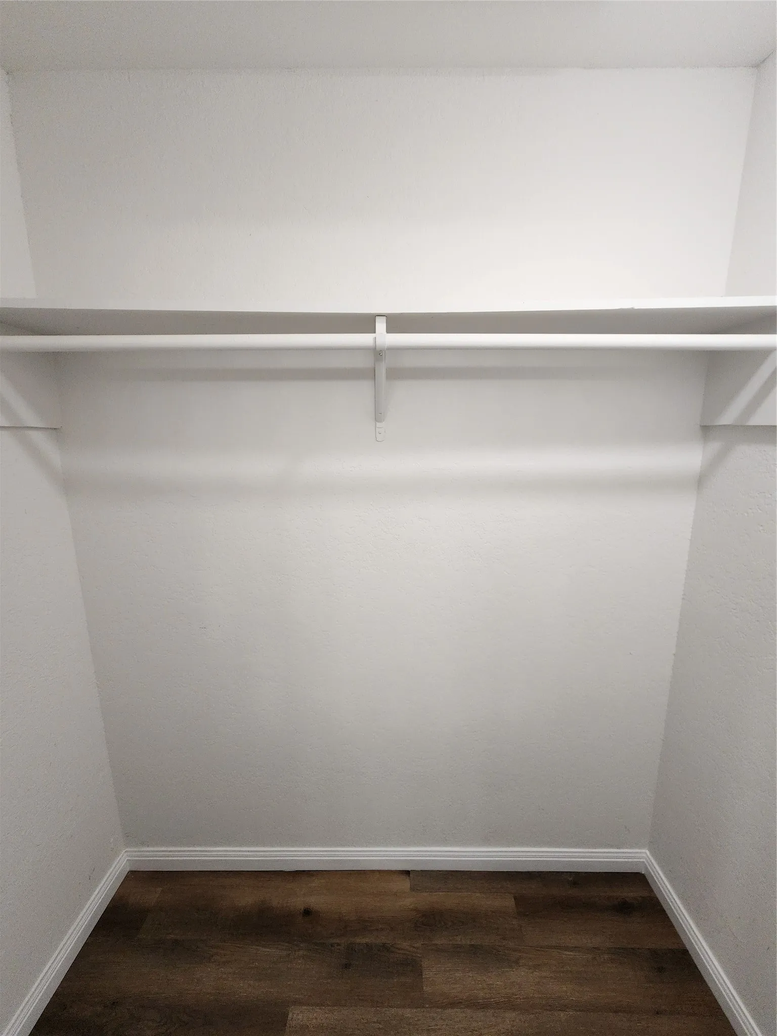 Duplex For Rent in Tarrant County , 350 Spring Branch Lane, Kennedale, Texas 76060, 3 Bedrooms, 2 Bathrooms, 1 Garage spaces, 1,170 Sqft, built in 1983, Price $1,800, mls#21349748, Real Estate Agent in Kennedale, Homes For Rent in Tarrant county, Homes For Rent in Kennedale, Realtor in Kennedale Texas, Real Estate Brokerage Independent Realty Texas, Luminita Cordes Realtor