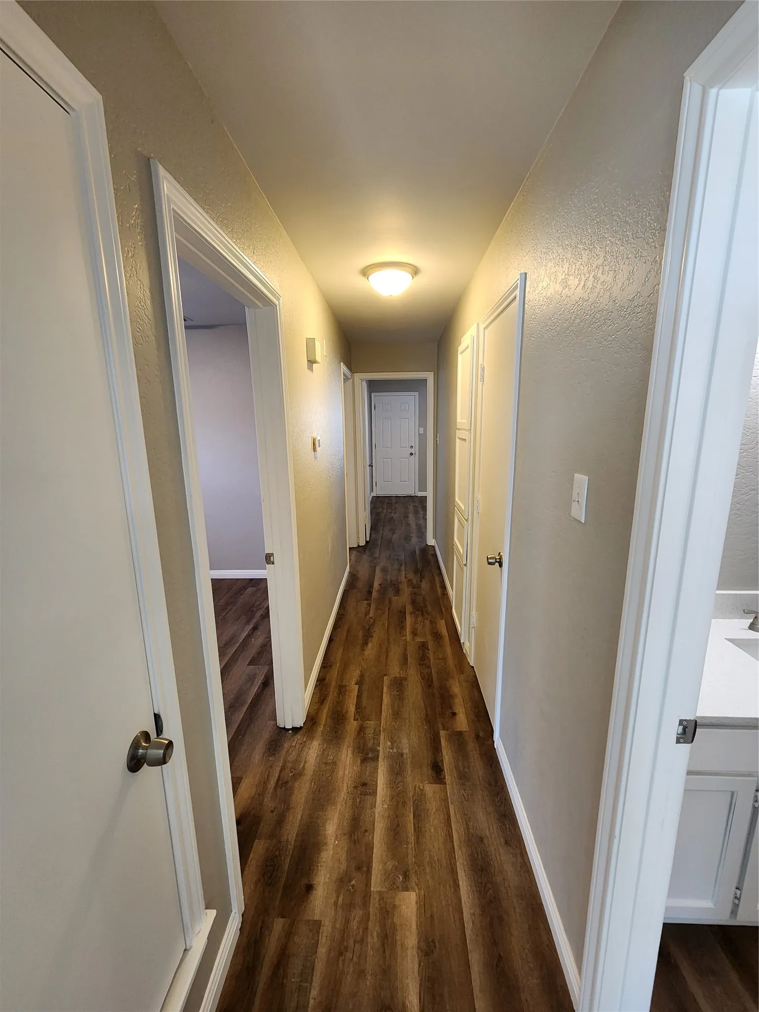 Duplex For Rent in Tarrant County , 350 Spring Branch Lane, Kennedale, Texas 76060, 3 Bedrooms, 2 Bathrooms, 1 Garage spaces, 1,170 Sqft, built in 1983, Price $1,800, mls#21349748, Real Estate Agent in Kennedale, Homes For Rent in Tarrant county, Homes For Rent in Kennedale, Realtor in Kennedale Texas, Real Estate Brokerage Independent Realty Texas, Luminita Cordes Realtor