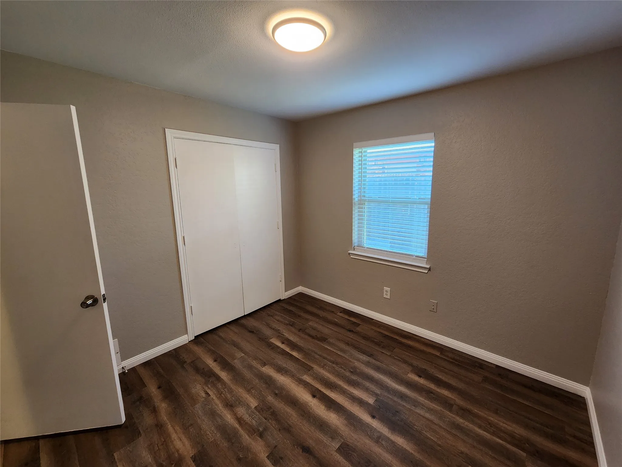 Duplex For Rent in Tarrant County , 350 Spring Branch Lane, Kennedale, Texas 76060, 3 Bedrooms, 2 Bathrooms, 1 Garage spaces, 1,170 Sqft, built in 1983, Price $1,800, mls#21349748, Real Estate Agent in Kennedale, Homes For Rent in Tarrant county, Homes For Rent in Kennedale, Realtor in Kennedale Texas, Real Estate Brokerage Independent Realty Texas, Luminita Cordes Realtor