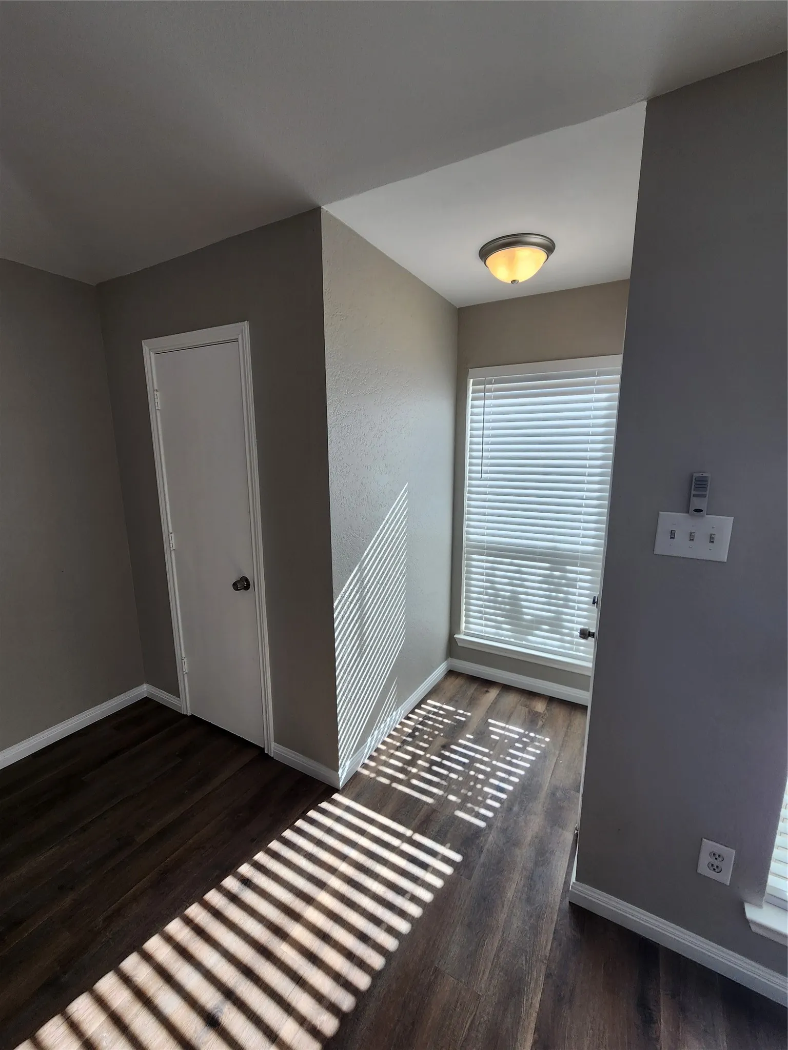 Duplex For Rent in Tarrant County , 350 Spring Branch Lane, Kennedale, Texas 76060, 3 Bedrooms, 2 Bathrooms, 1 Garage spaces, 1,170 Sqft, built in 1983, Price $1,800, mls#21349748, Real Estate Agent in Kennedale, Homes For Rent in Tarrant county, Homes For Rent in Kennedale, Realtor in Kennedale Texas, Real Estate Brokerage Independent Realty Texas, Luminita Cordes Realtor