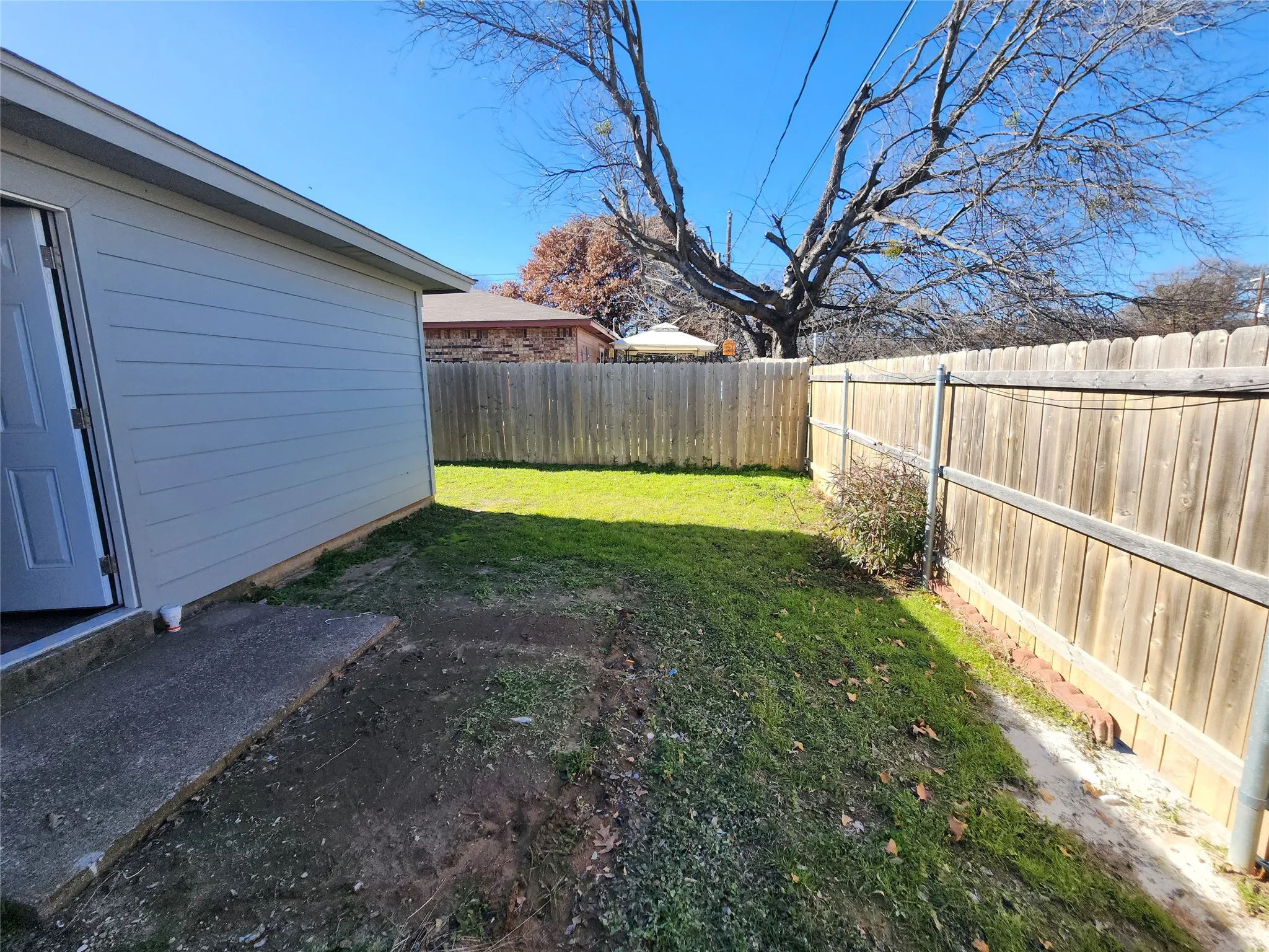 Duplex For Rent in Tarrant County , 350 Spring Branch Lane, Kennedale, Texas 76060, 3 Bedrooms, 2 Bathrooms, 1 Garage spaces, 1,170 Sqft, built in 1983, Price $1,800, mls#21349748, Real Estate Agent in Kennedale, Homes For Rent in Tarrant county, Homes For Rent in Kennedale, Realtor in Kennedale Texas, Real Estate Brokerage Independent Realty Texas, Luminita Cordes Realtor