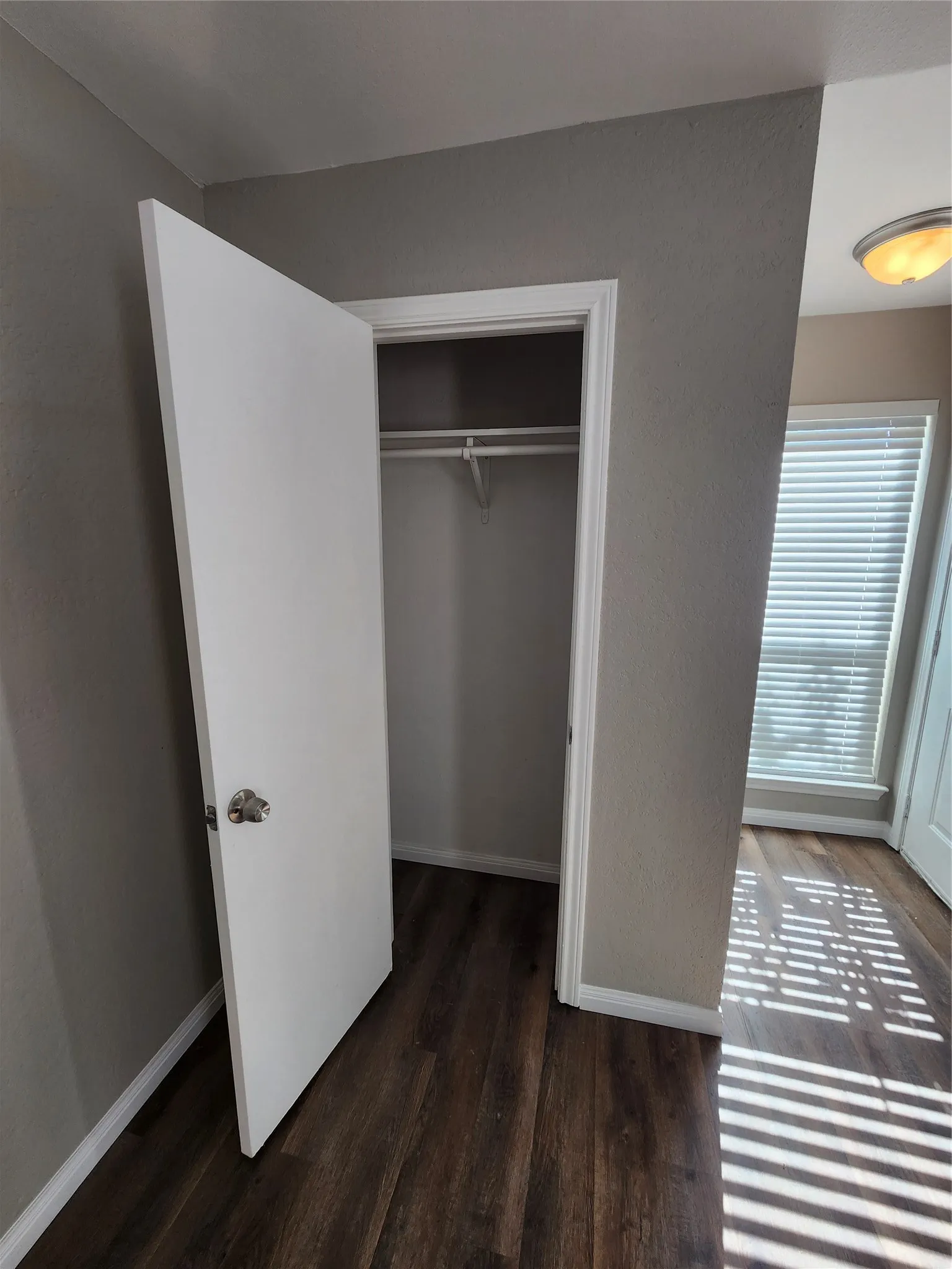 Duplex For Rent in Tarrant County , 350 Spring Branch Lane, Kennedale, Texas 76060, 3 Bedrooms, 2 Bathrooms, 1 Garage spaces, 1,170 Sqft, built in 1983, Price $1,800, mls#21349748, Real Estate Agent in Kennedale, Homes For Rent in Tarrant county, Homes For Rent in Kennedale, Realtor in Kennedale Texas, Real Estate Brokerage Independent Realty Texas, Luminita Cordes Realtor