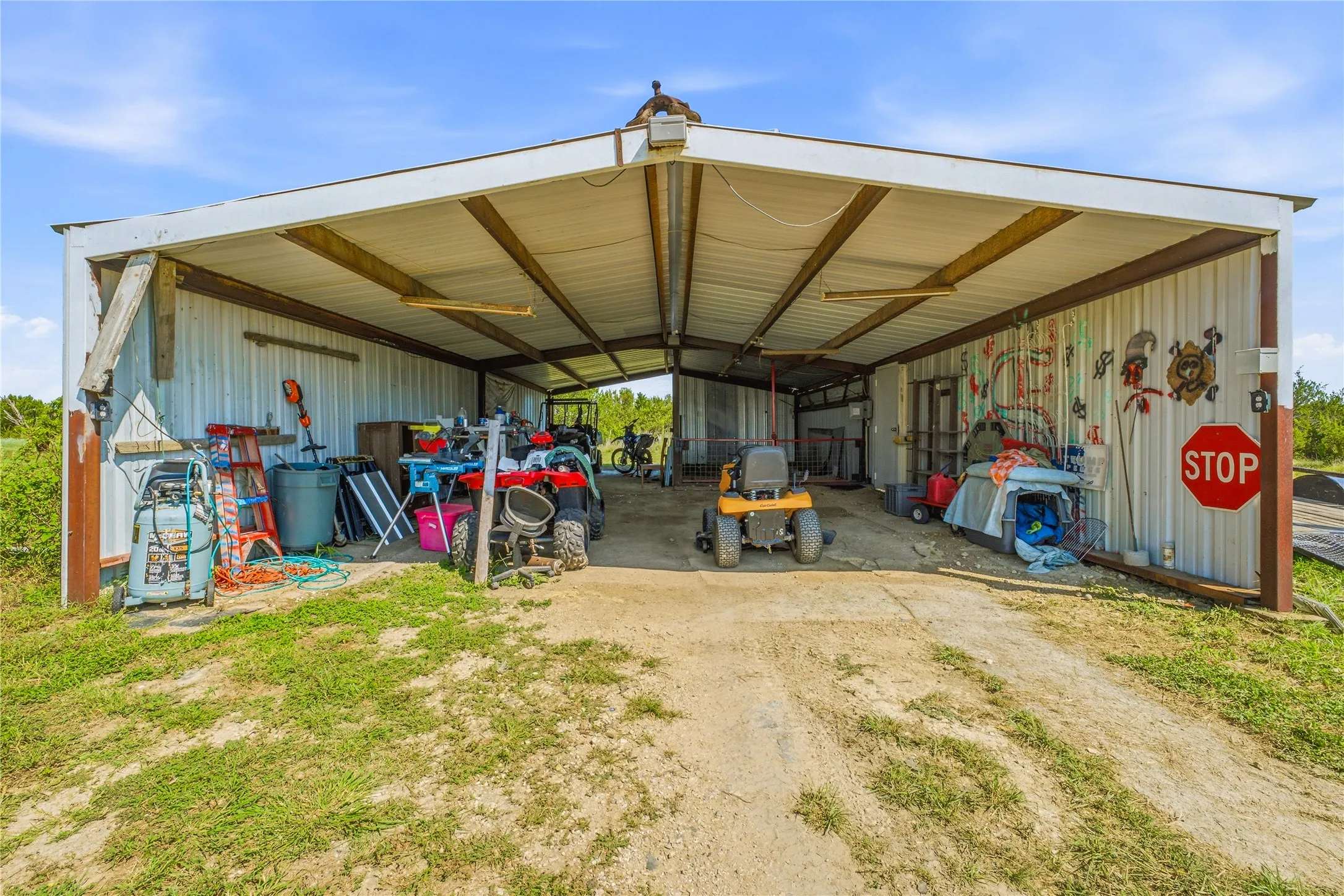 Mobile Home For Sale in Hamilton County , 374 PR 118A, Carlton, Texas 76436, 3 Bedroom, 2 Bathroom, Garage spaces, 1,216 Sqft, built in 1997, mls#21348034, Real Estate Agent in Carlton, Homes For Sale in Hamilton county, Homes For Sale in Carlton, Realtor in Carlton Texas, Real Estate Brokerage Independent Realty Texas, Luminita Cordes Realtor